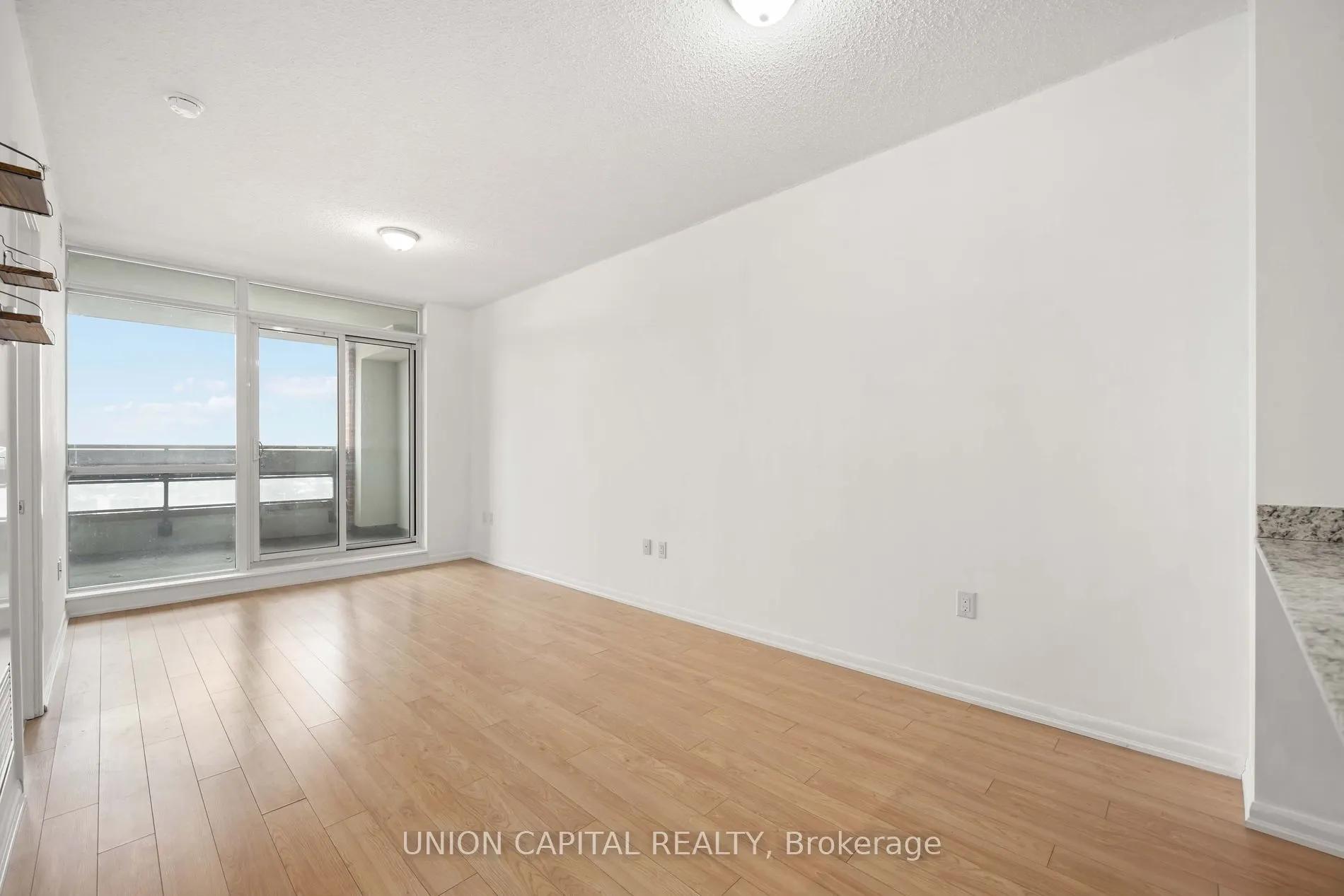 800 Lawrence Ave W, #613