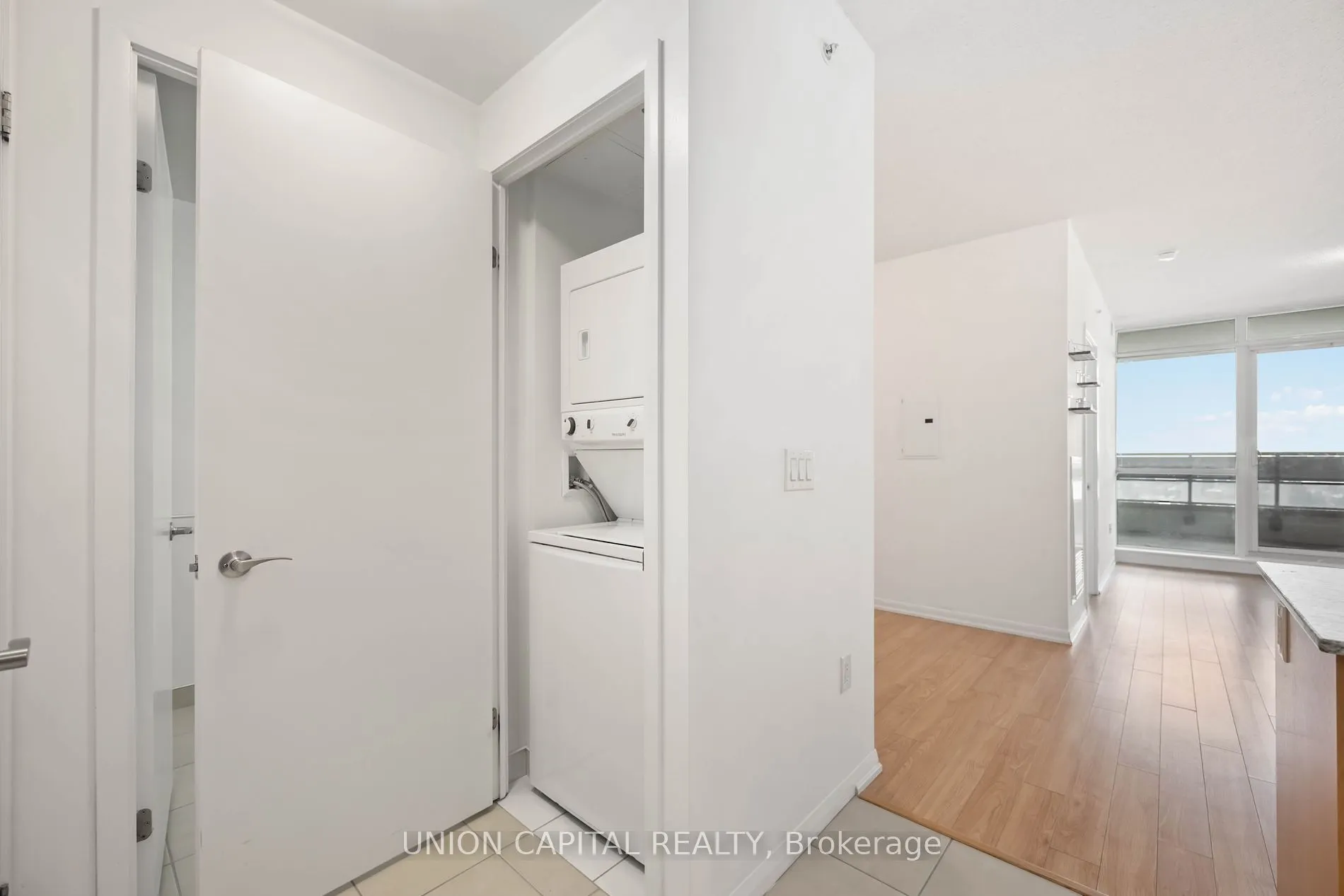800 Lawrence Ave W, #613