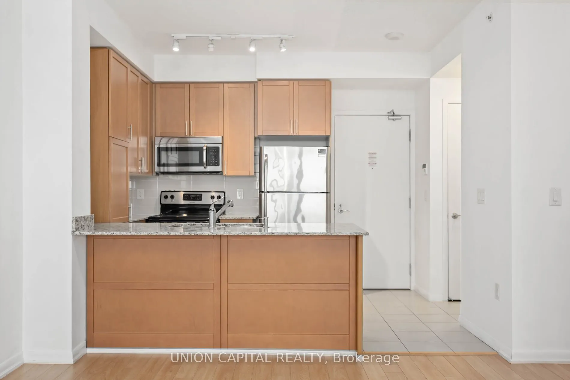 800 Lawrence Ave W, #613