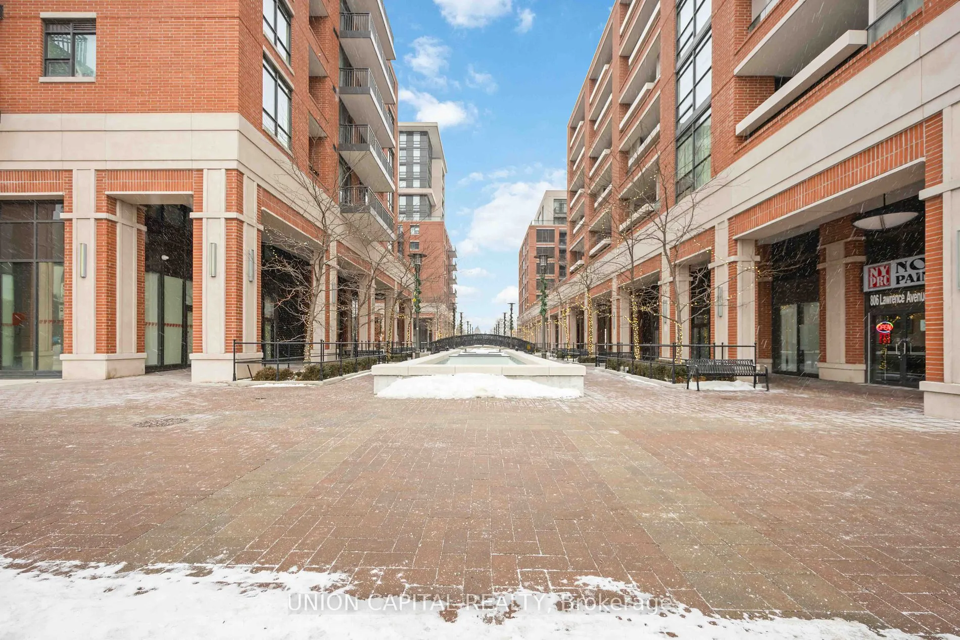 800 Lawrence Ave W, #613