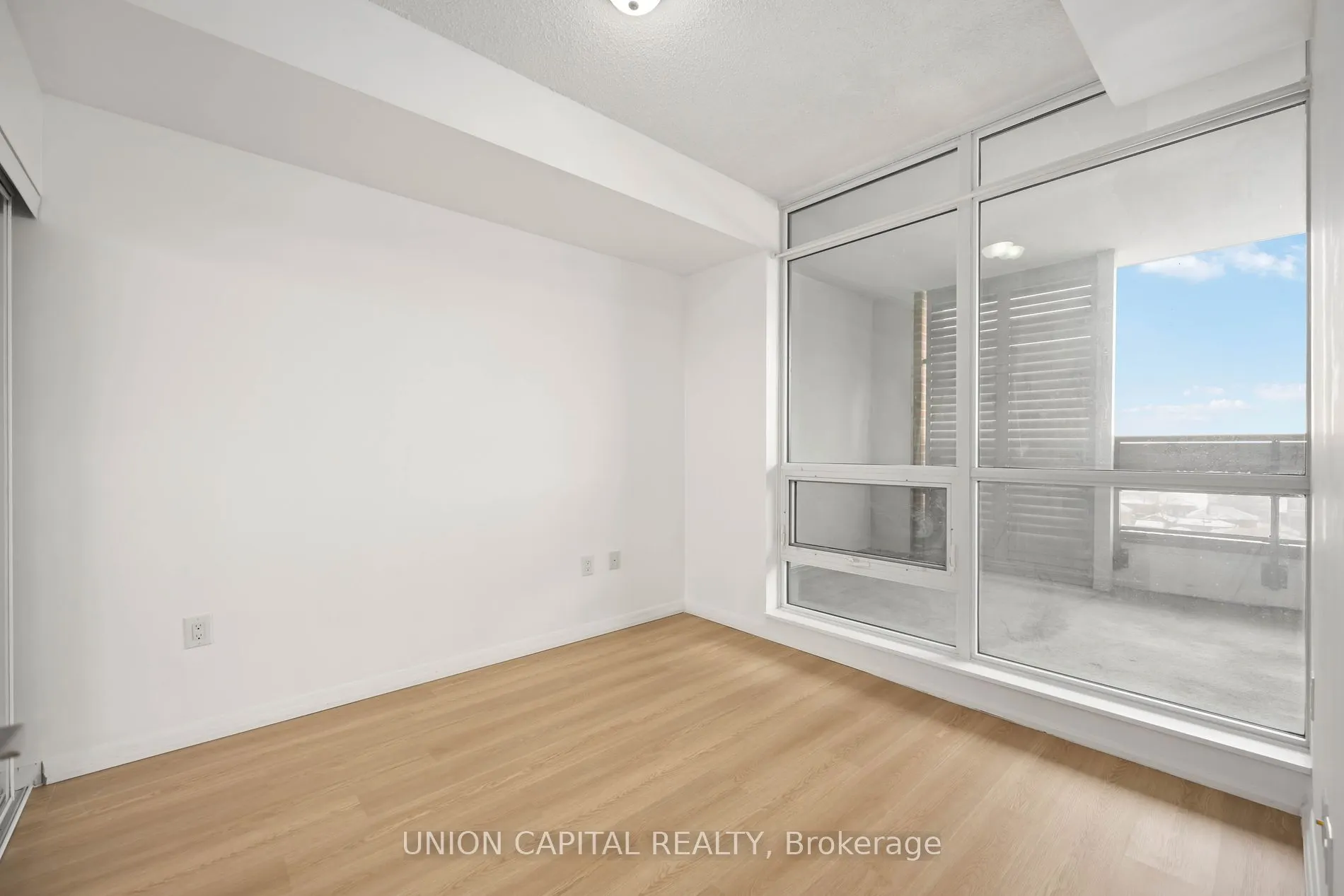 800 Lawrence Ave W, #613