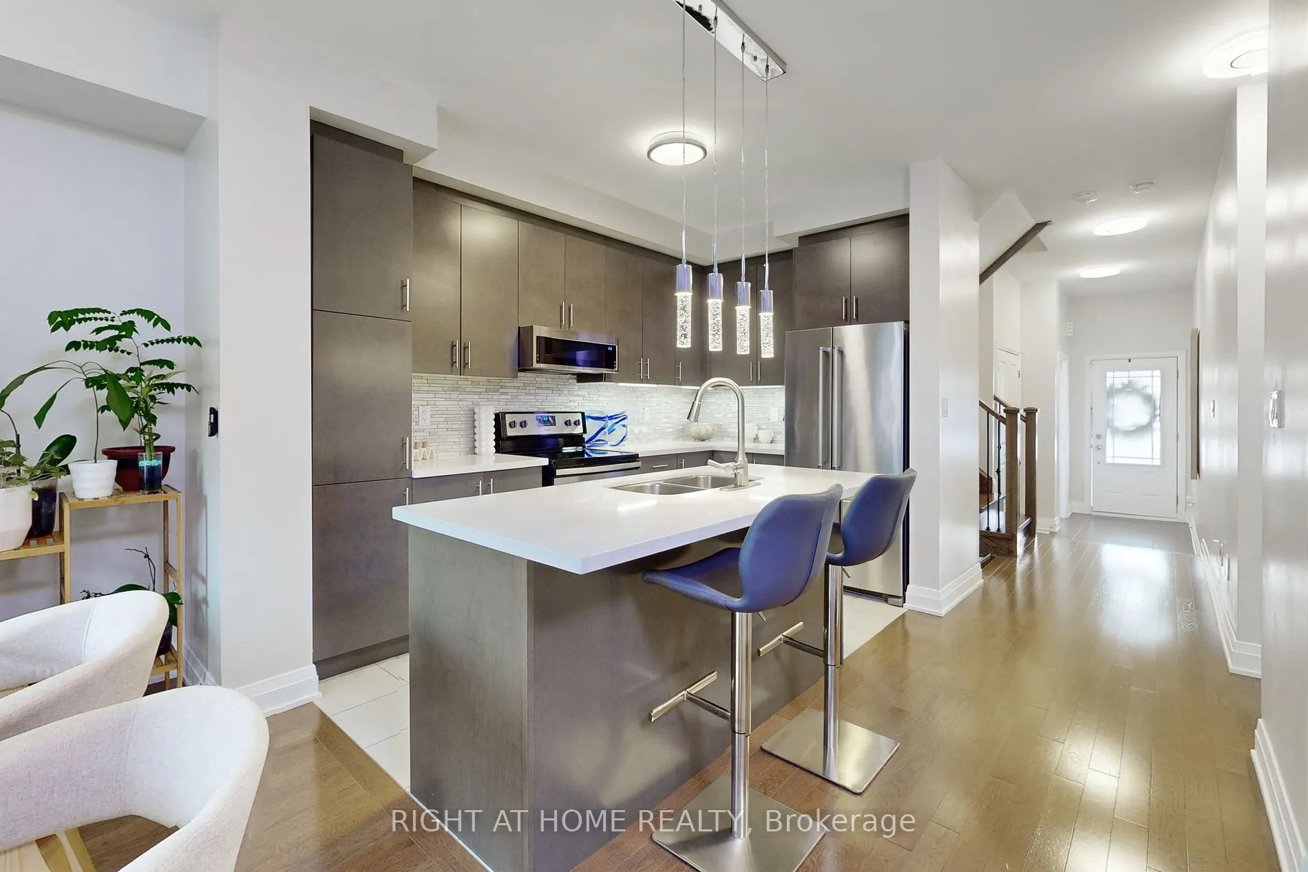 35 Oliana Way
