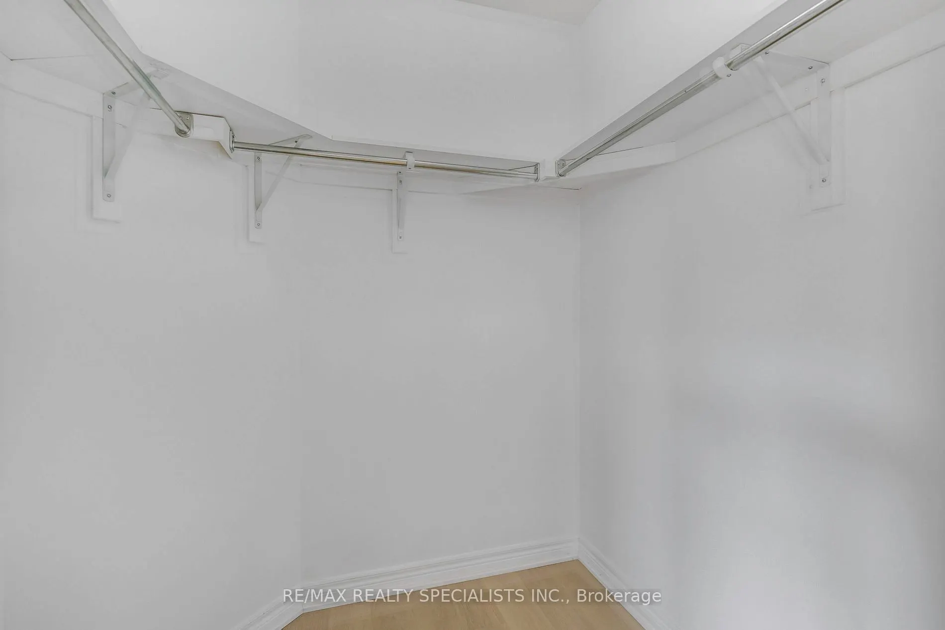 192 Giddings Cres