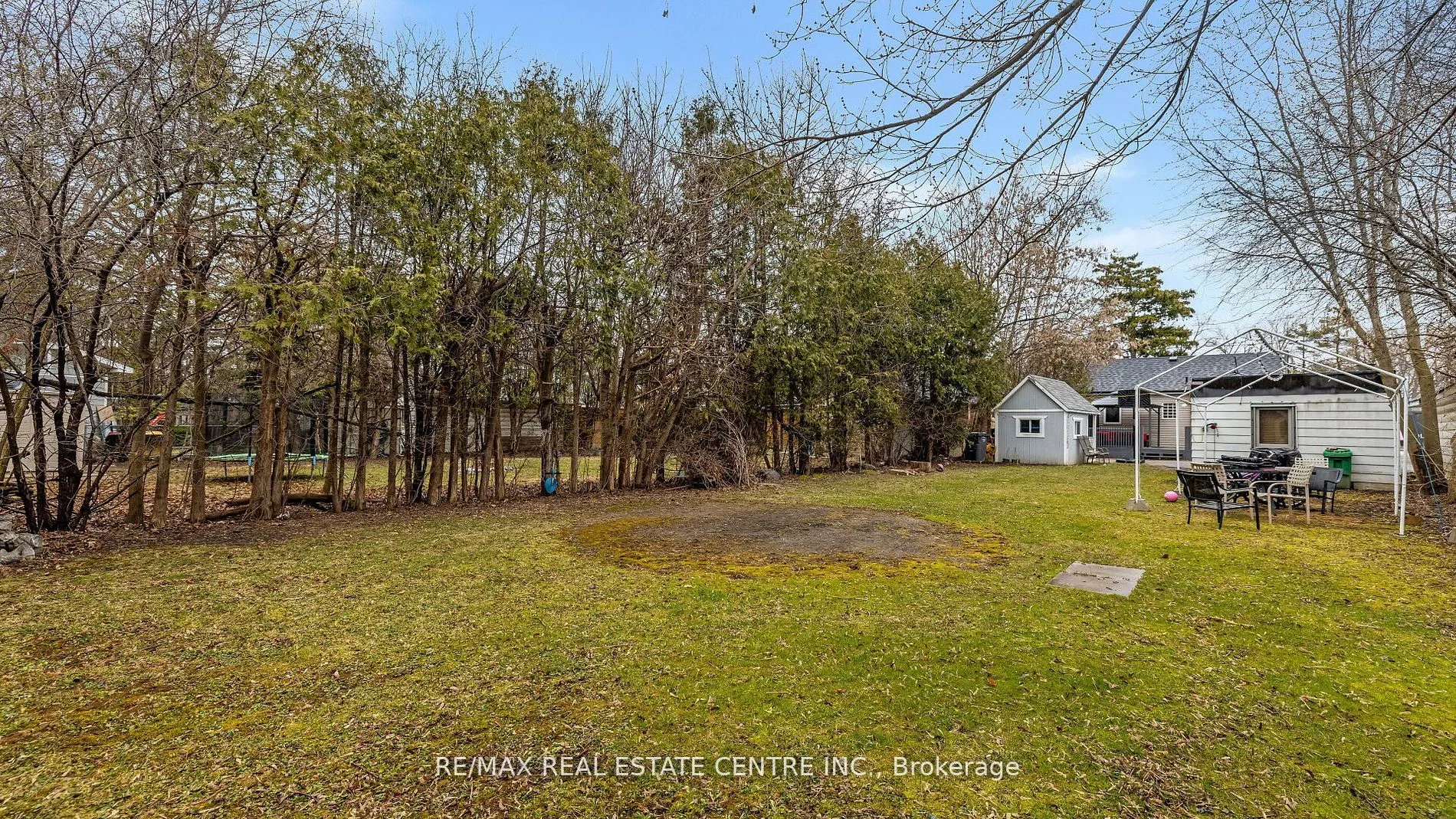 26 Clarence St