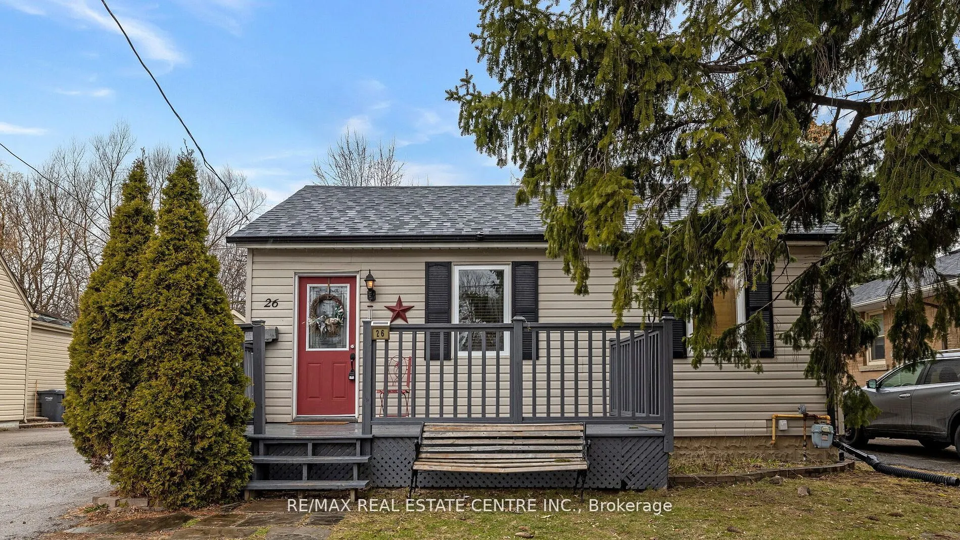 26 Clarence St