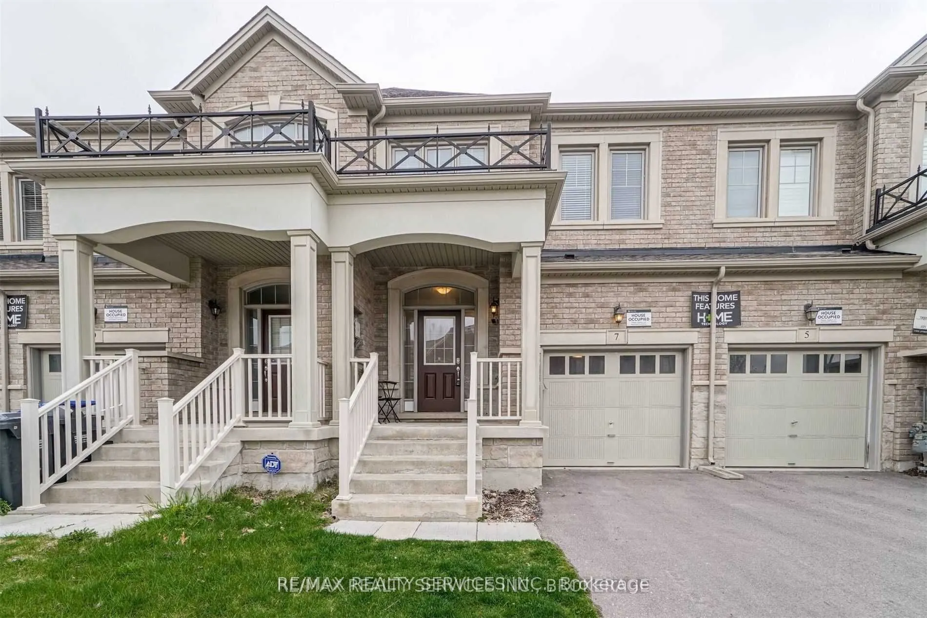 7 Lady Evelyn Cres