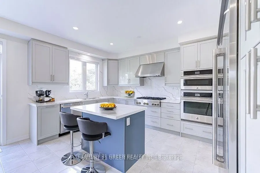 1535 Wellwood Terr
