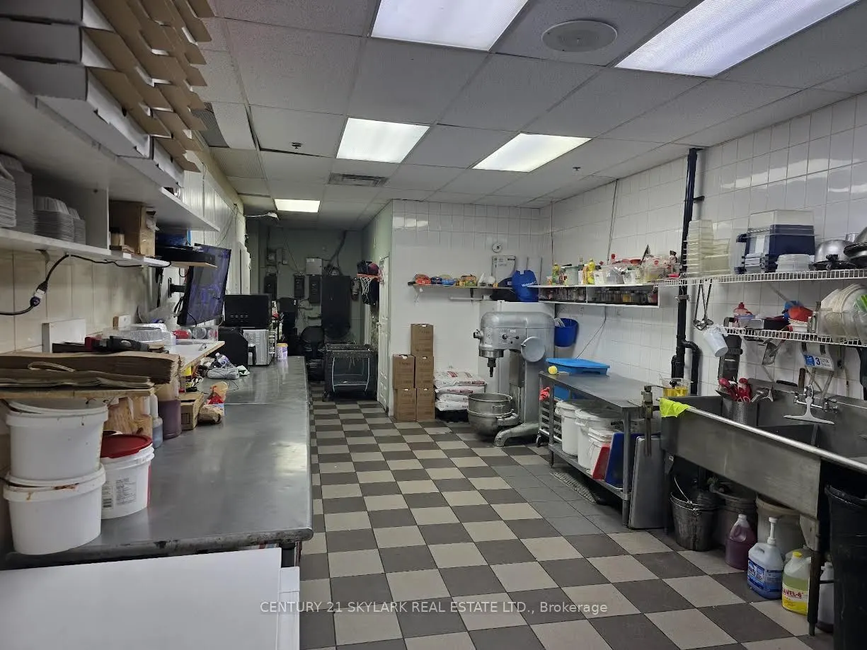 3476 Glen Erin Dr, #8