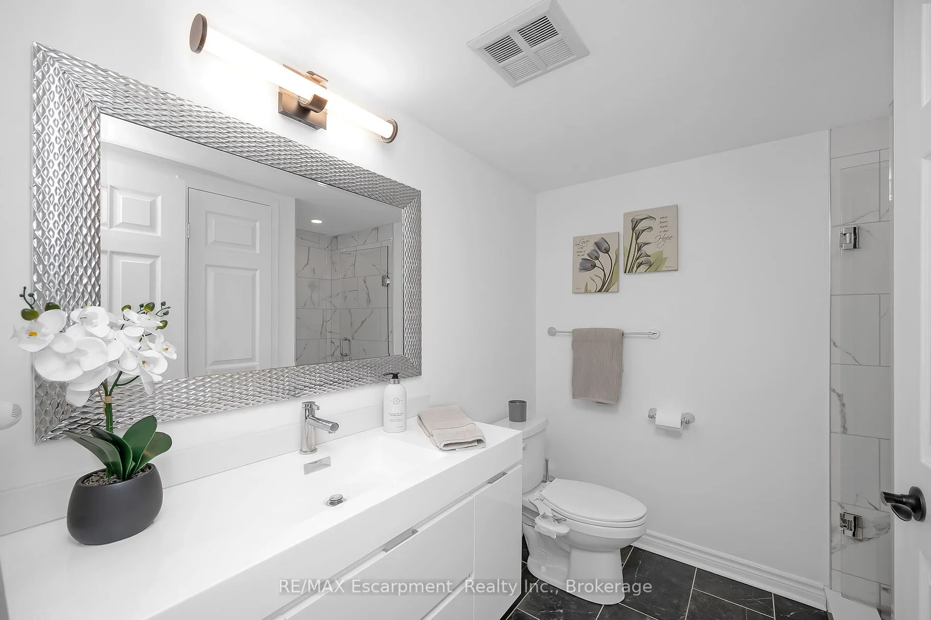 1237 North Shore Boulevard E, #301