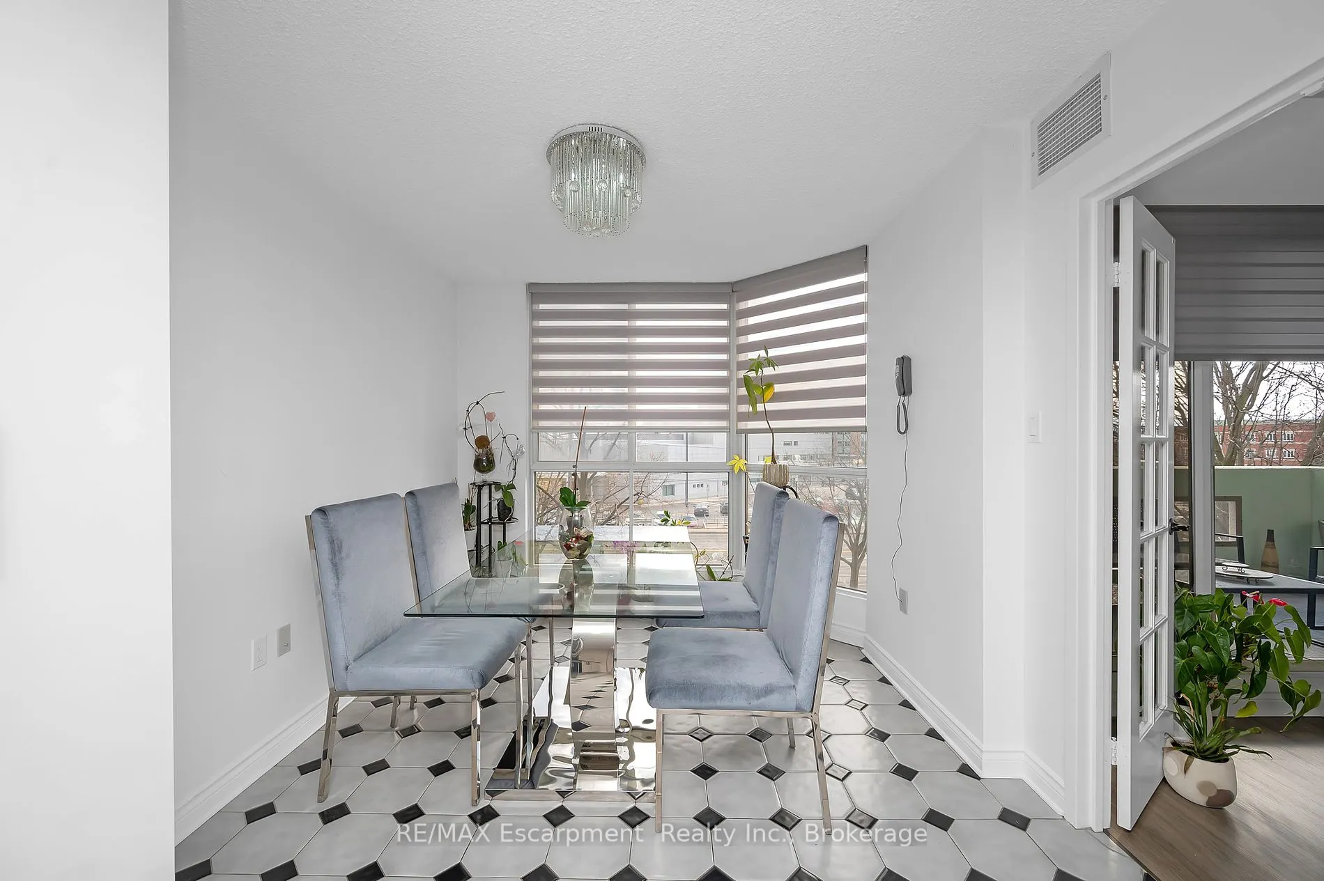 1237 North Shore Boulevard E, #301