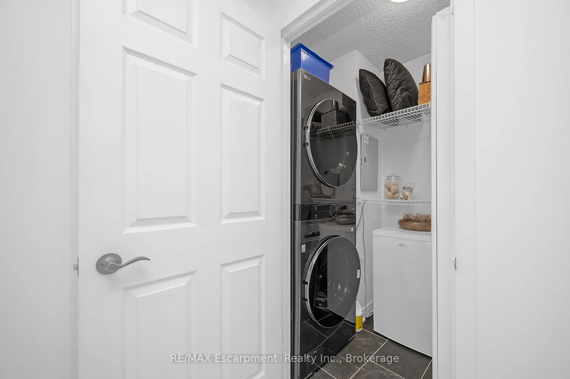1237 North Shore Boulevard E, #301