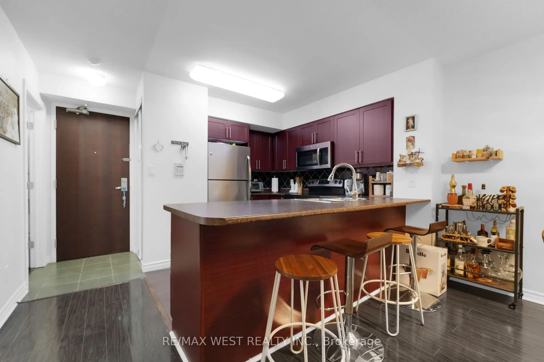 335 Rathburn Rd W, #2202