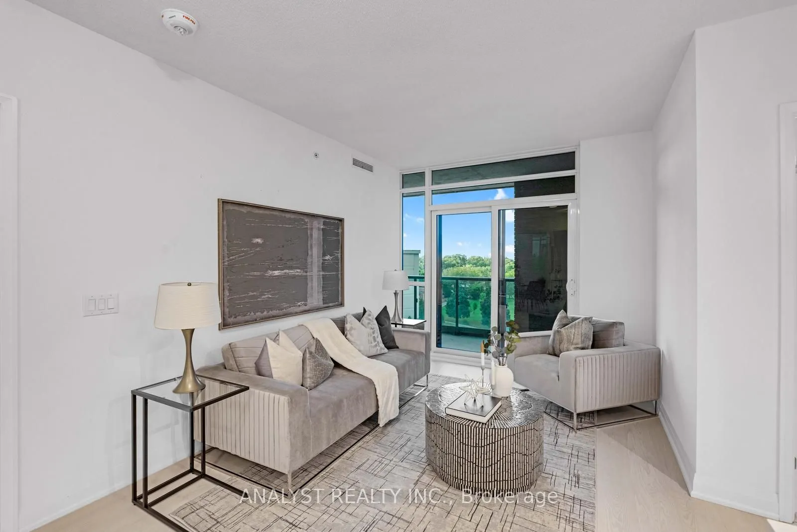 10 Gibbs Rd, #717