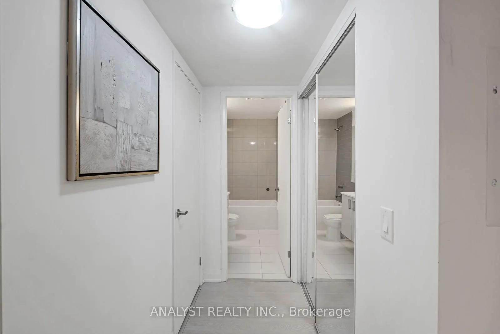 10 Gibbs Rd, #717