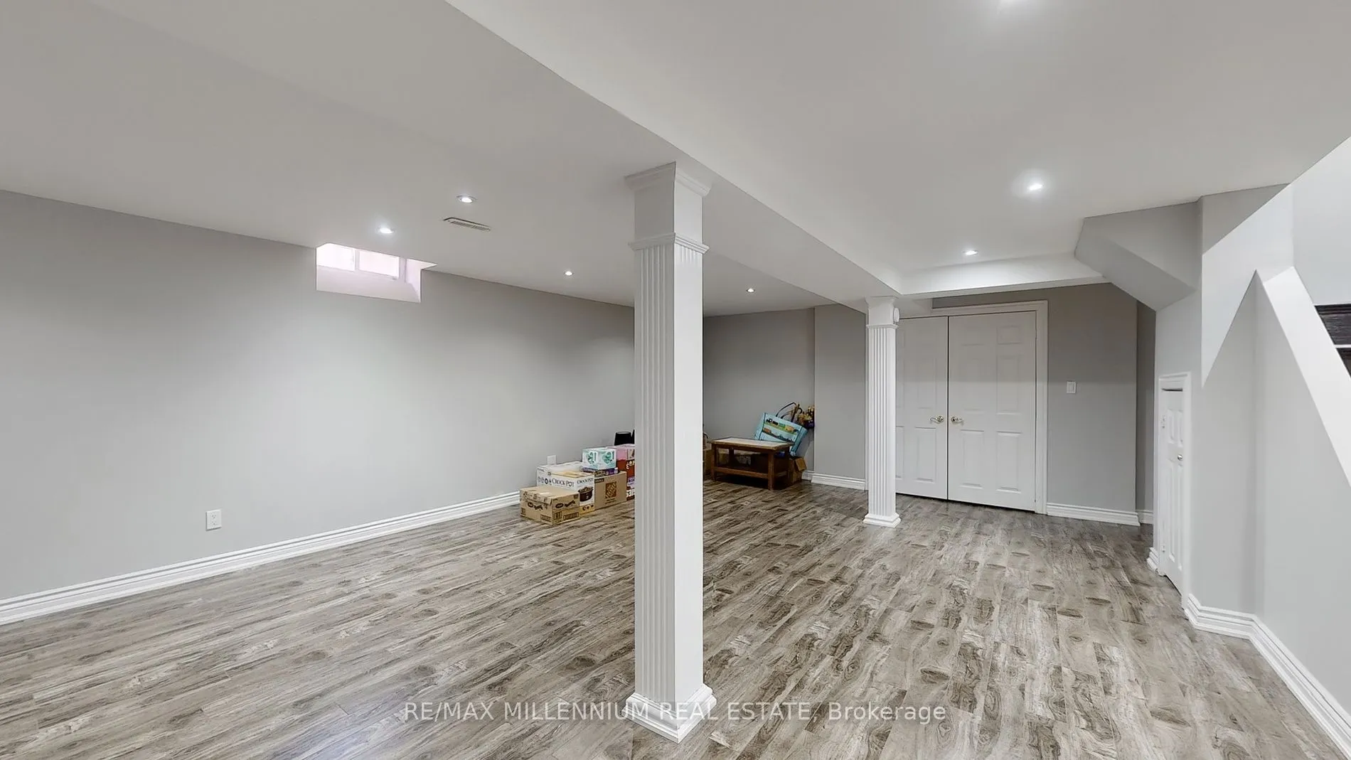27 Dundalk Cres