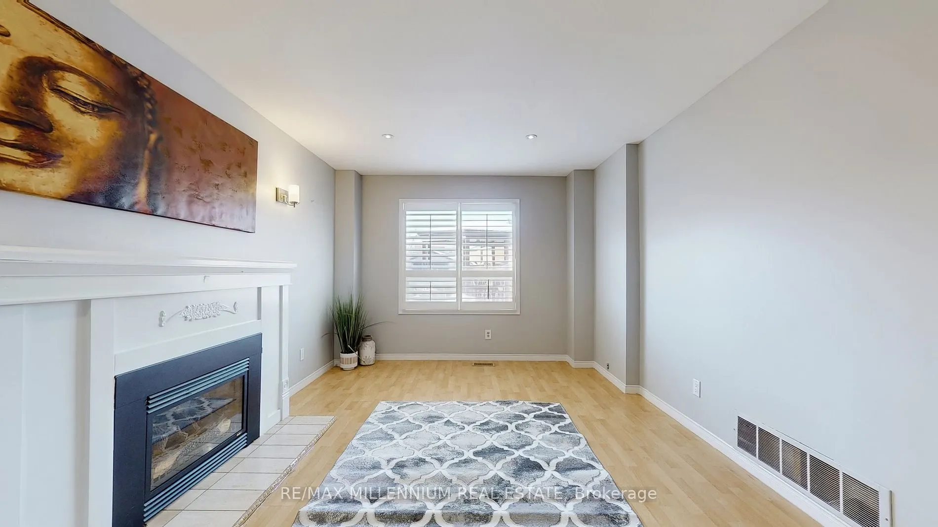 27 Dundalk Cres