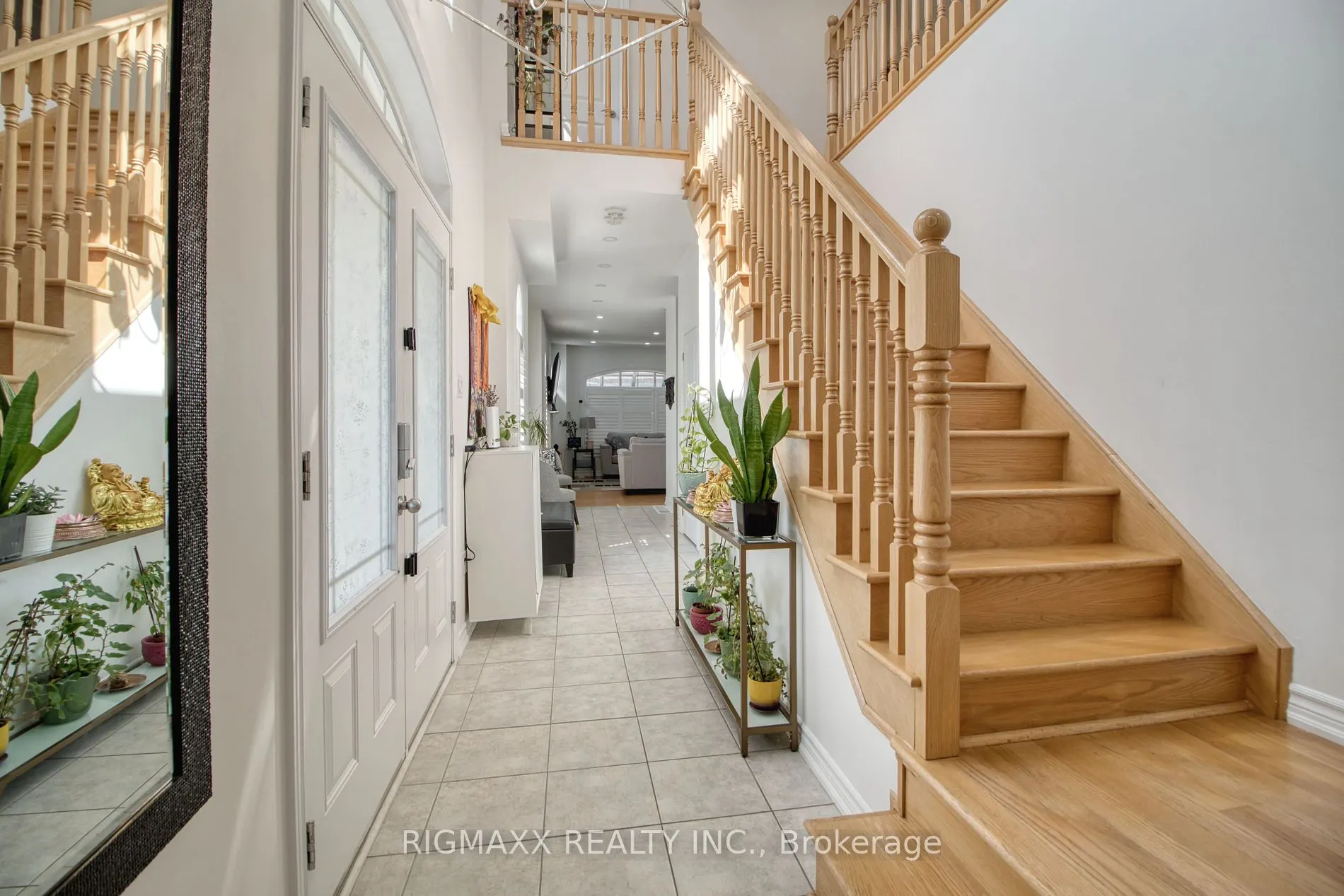 53 Lola Cres