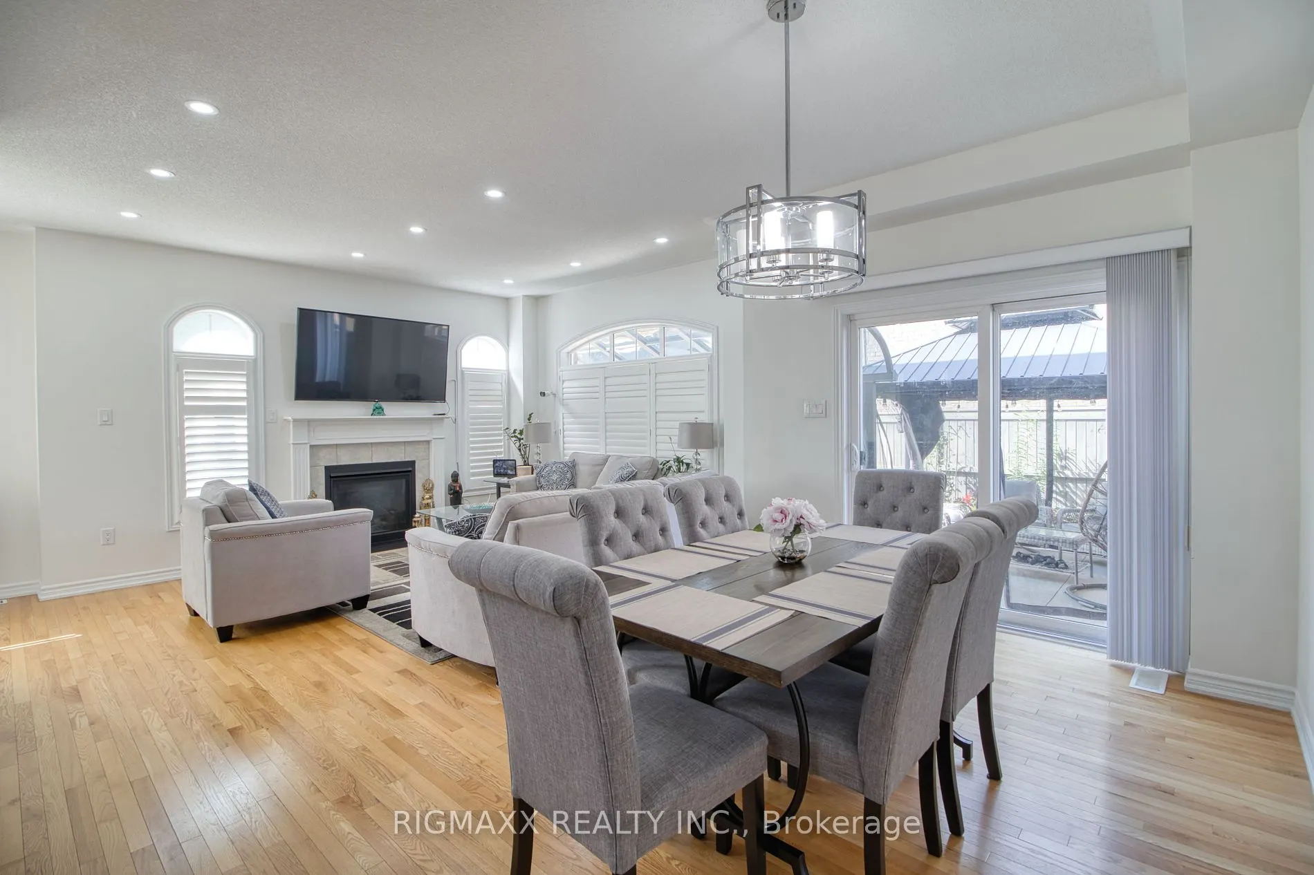 53 Lola Cres