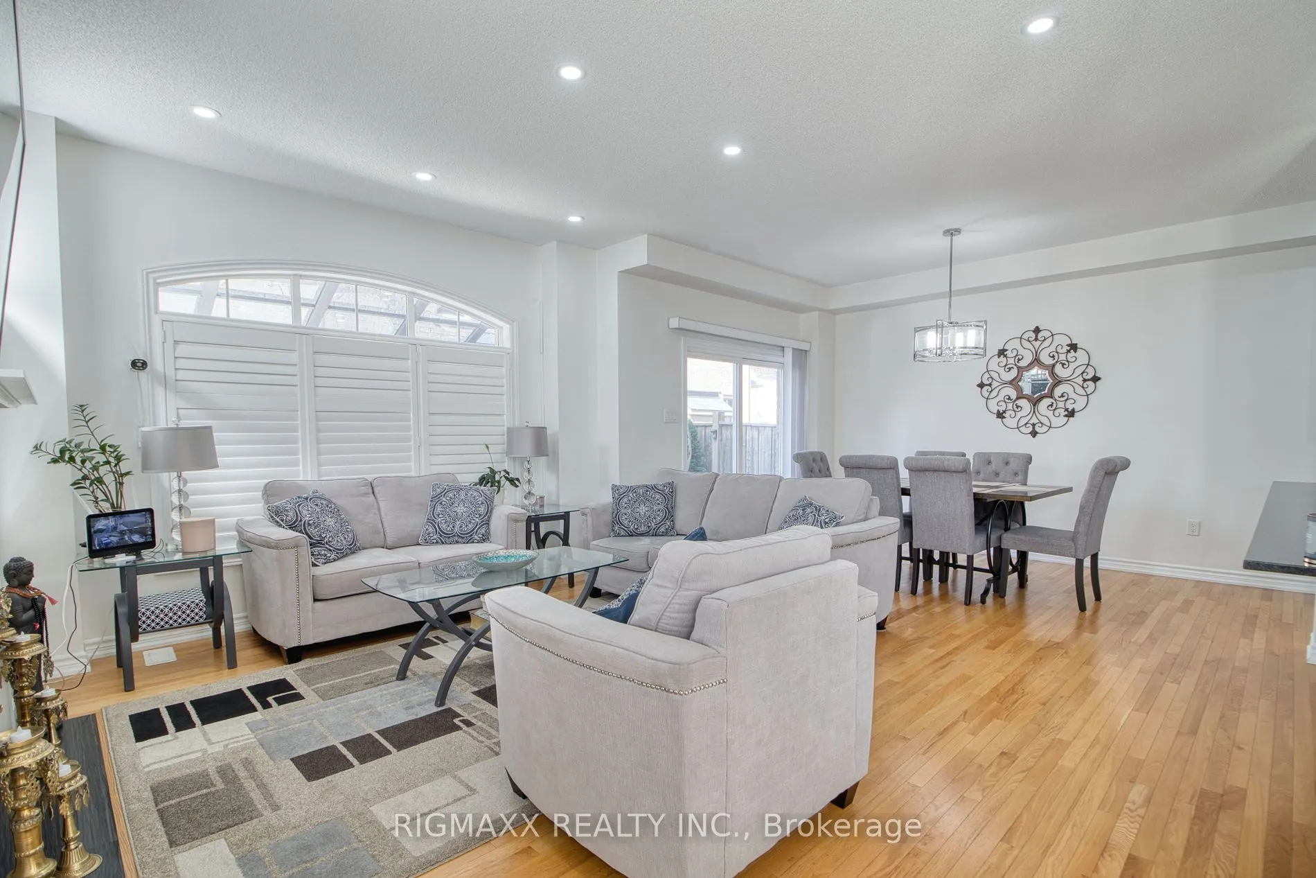 53 Lola Cres