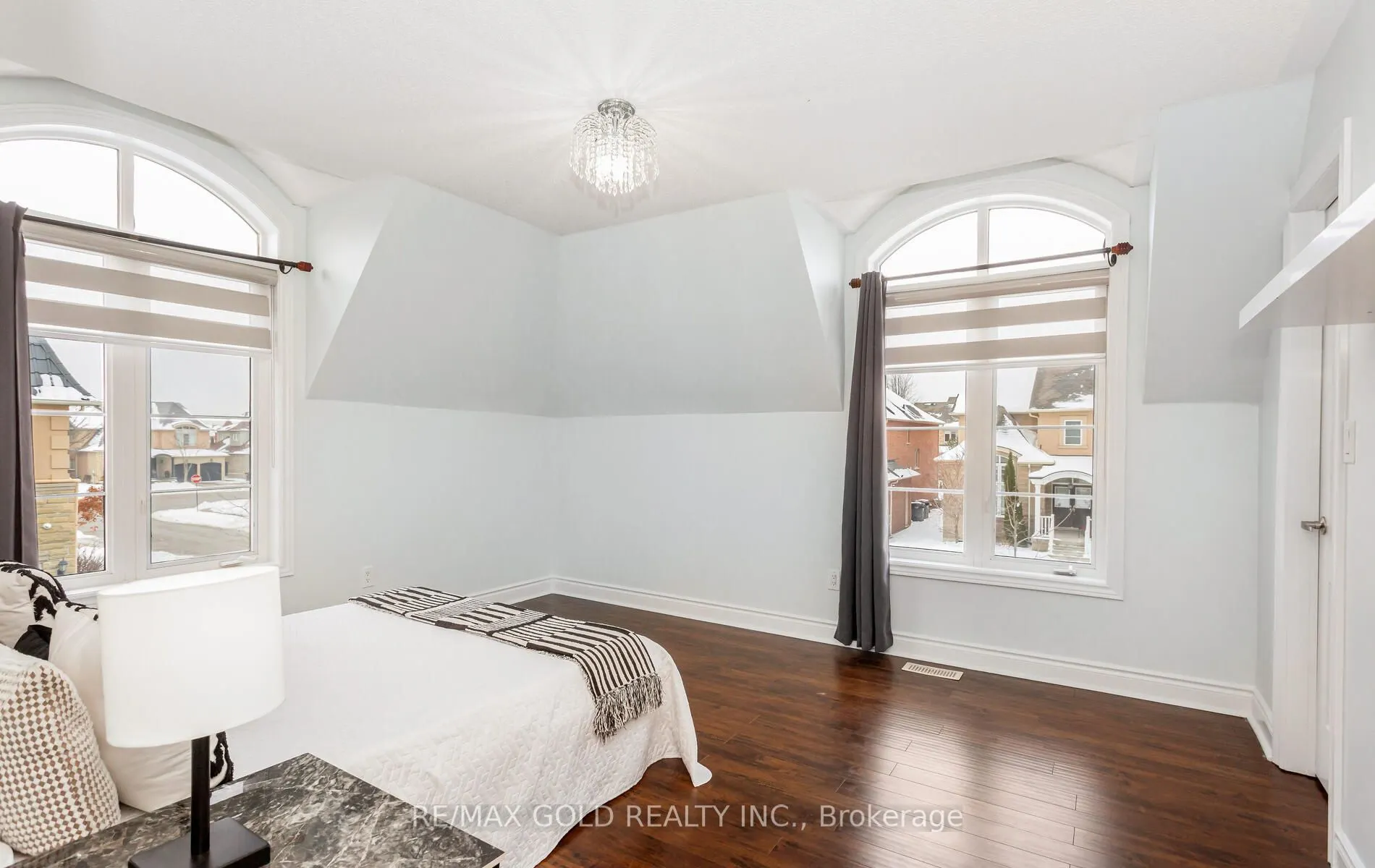 7 Odeon St