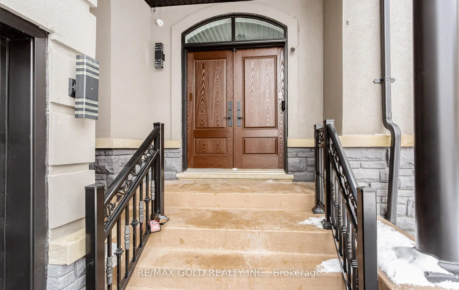 7 Odeon St
