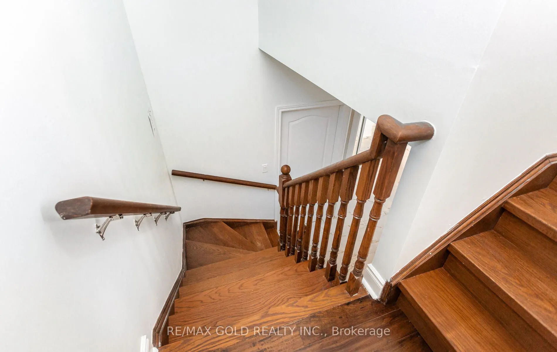 7 Odeon St