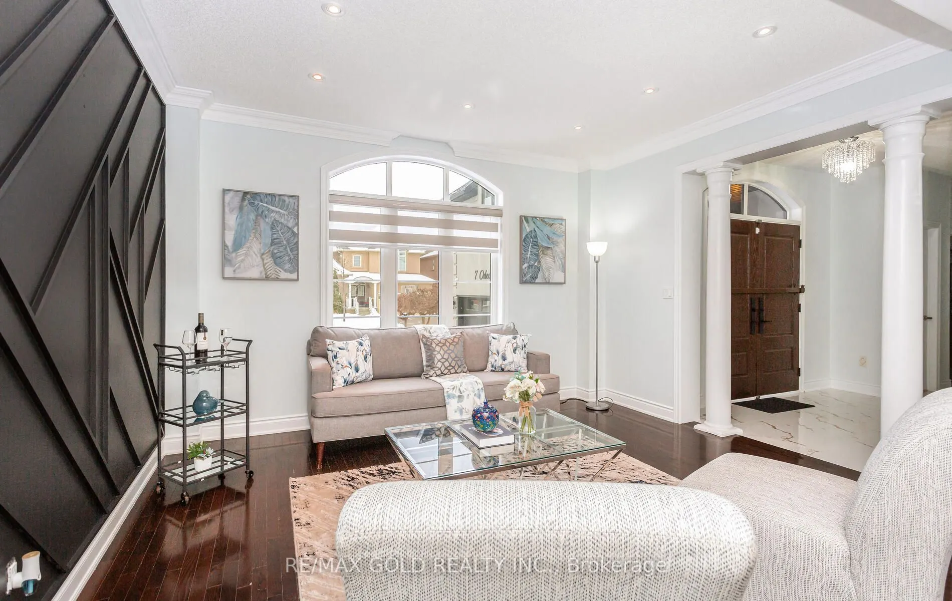 7 Odeon St