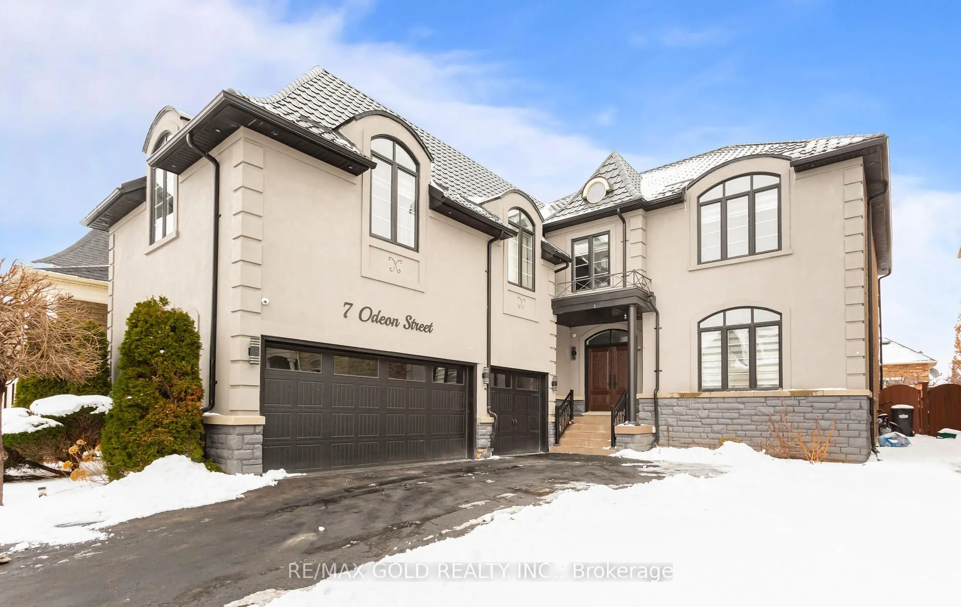 7 Odeon St