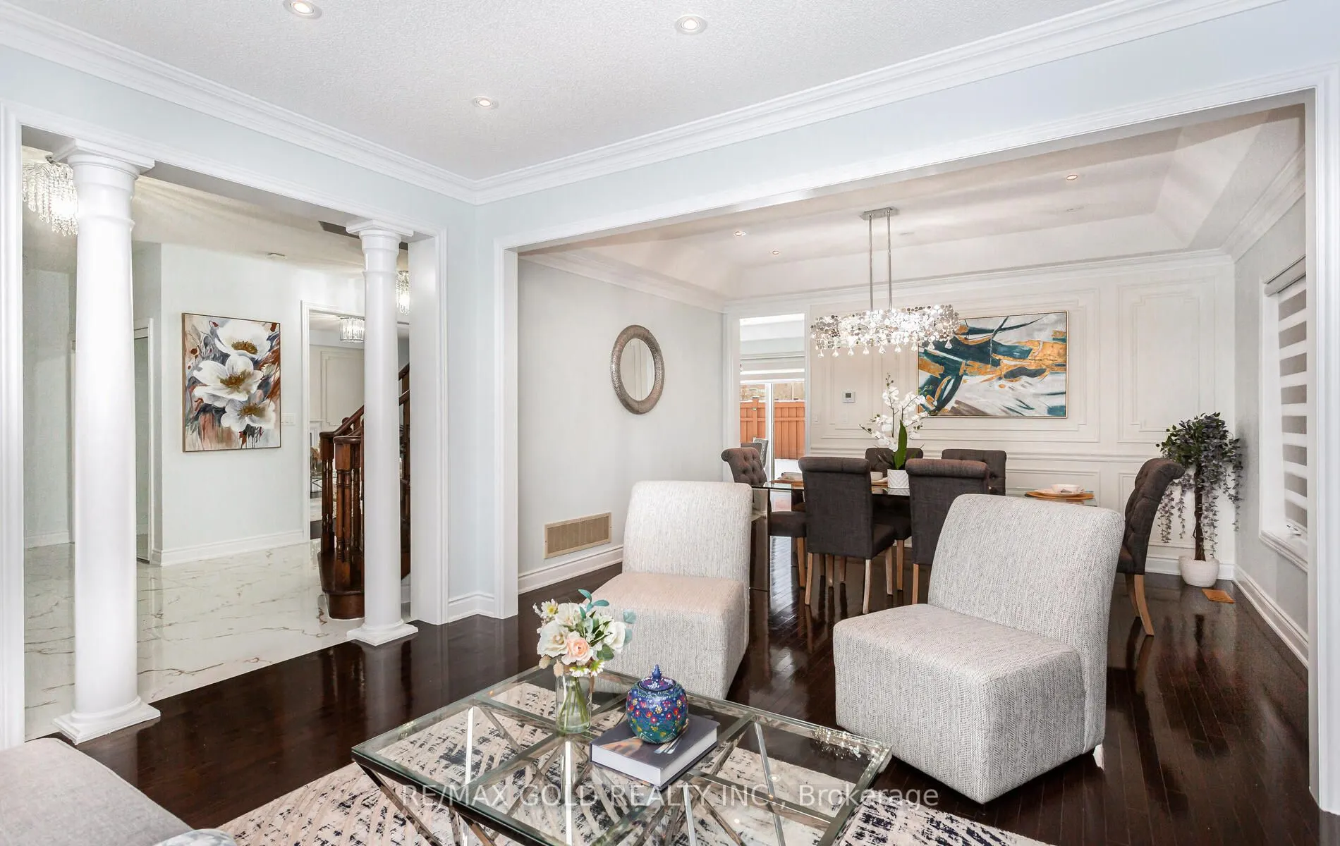 7 Odeon St