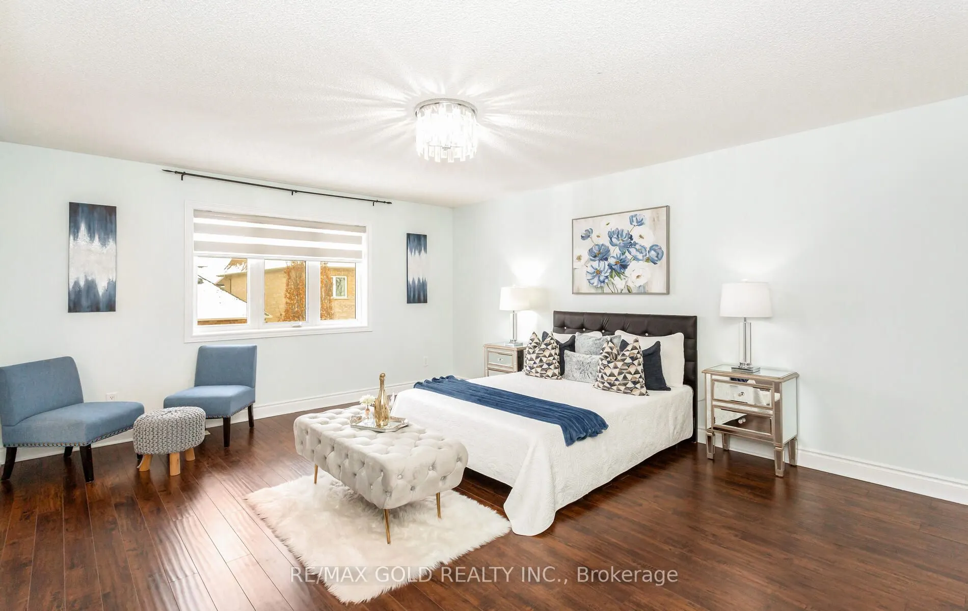 7 Odeon St