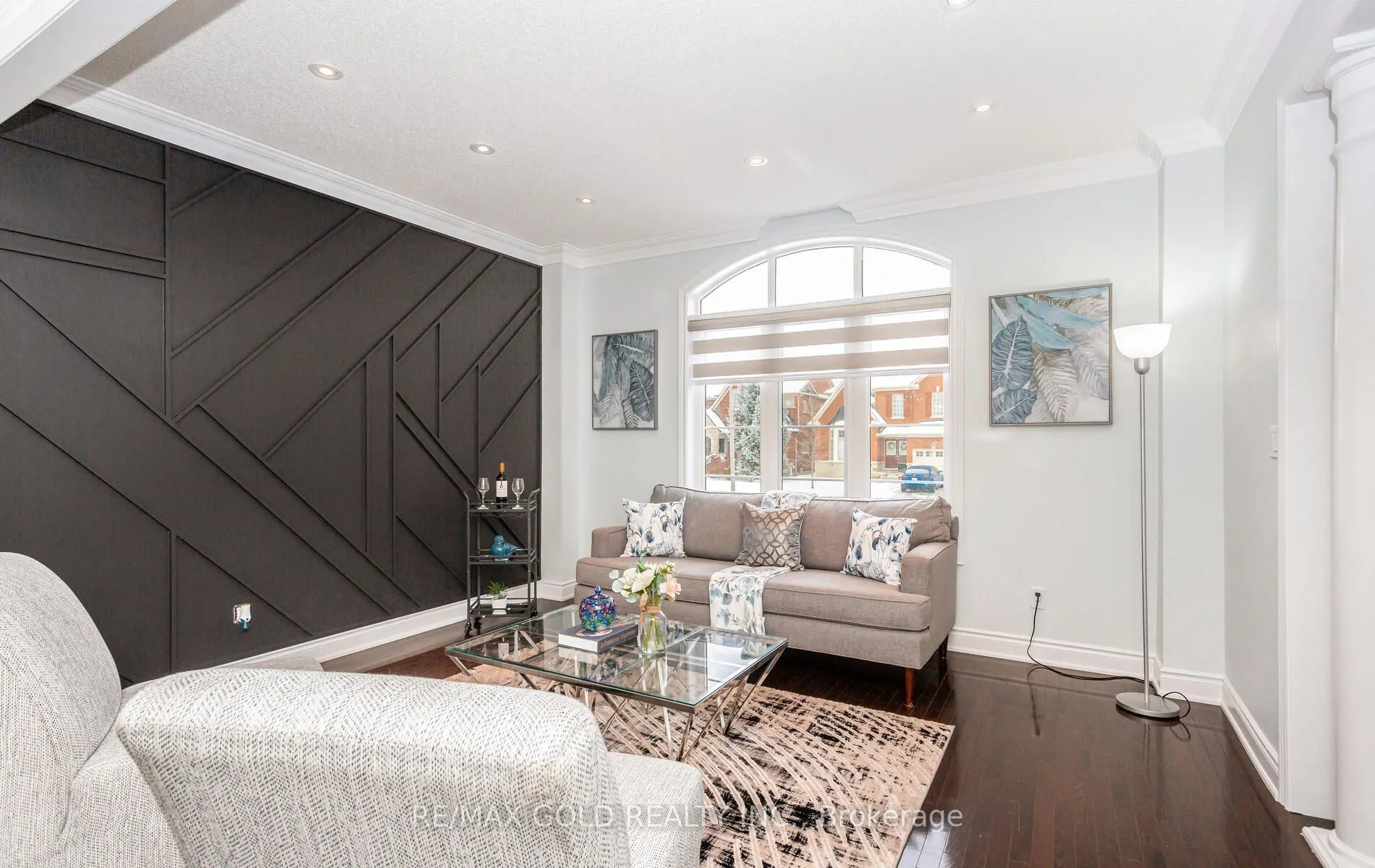 7 Odeon St