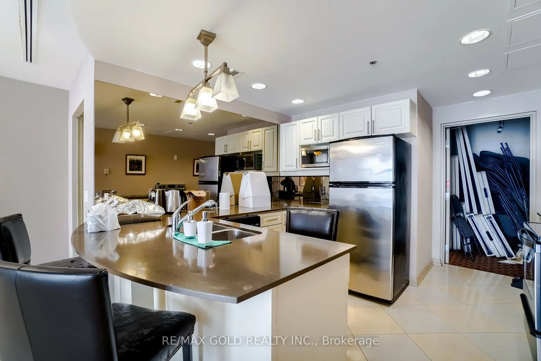220 Forum Dr, #102