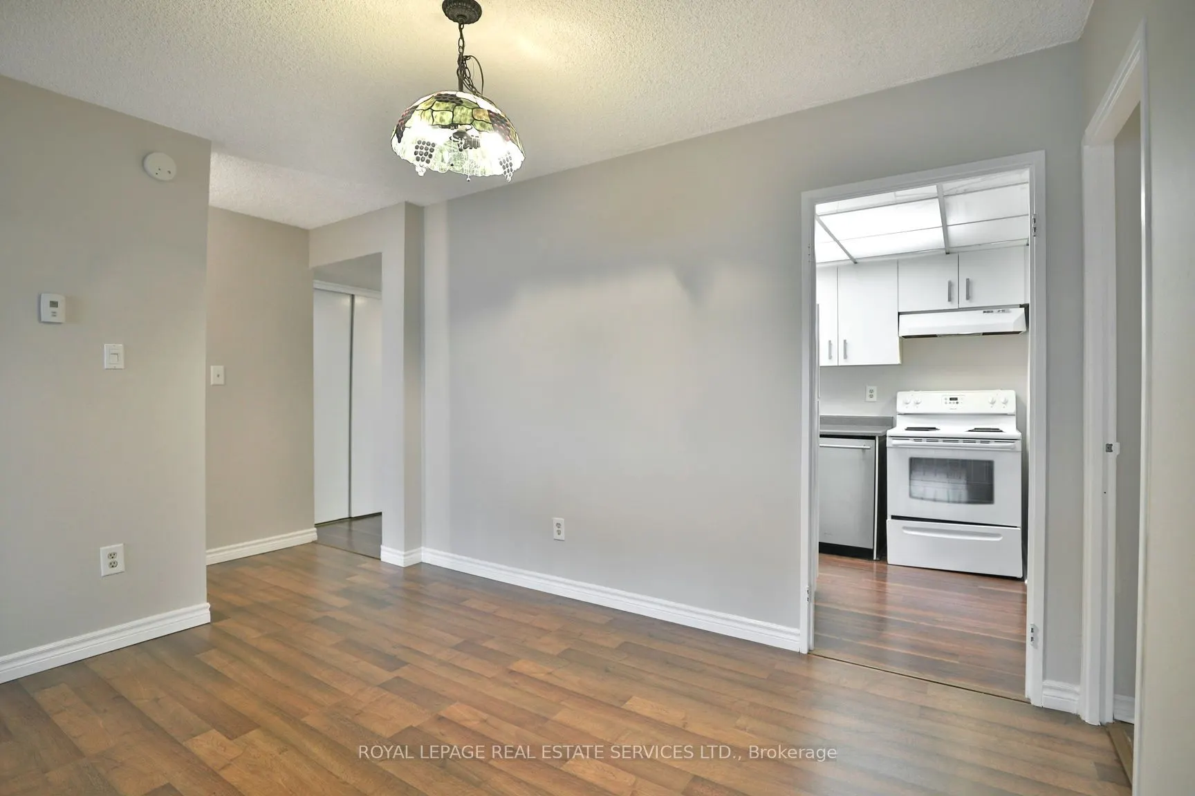 20 Speers Rd, #908