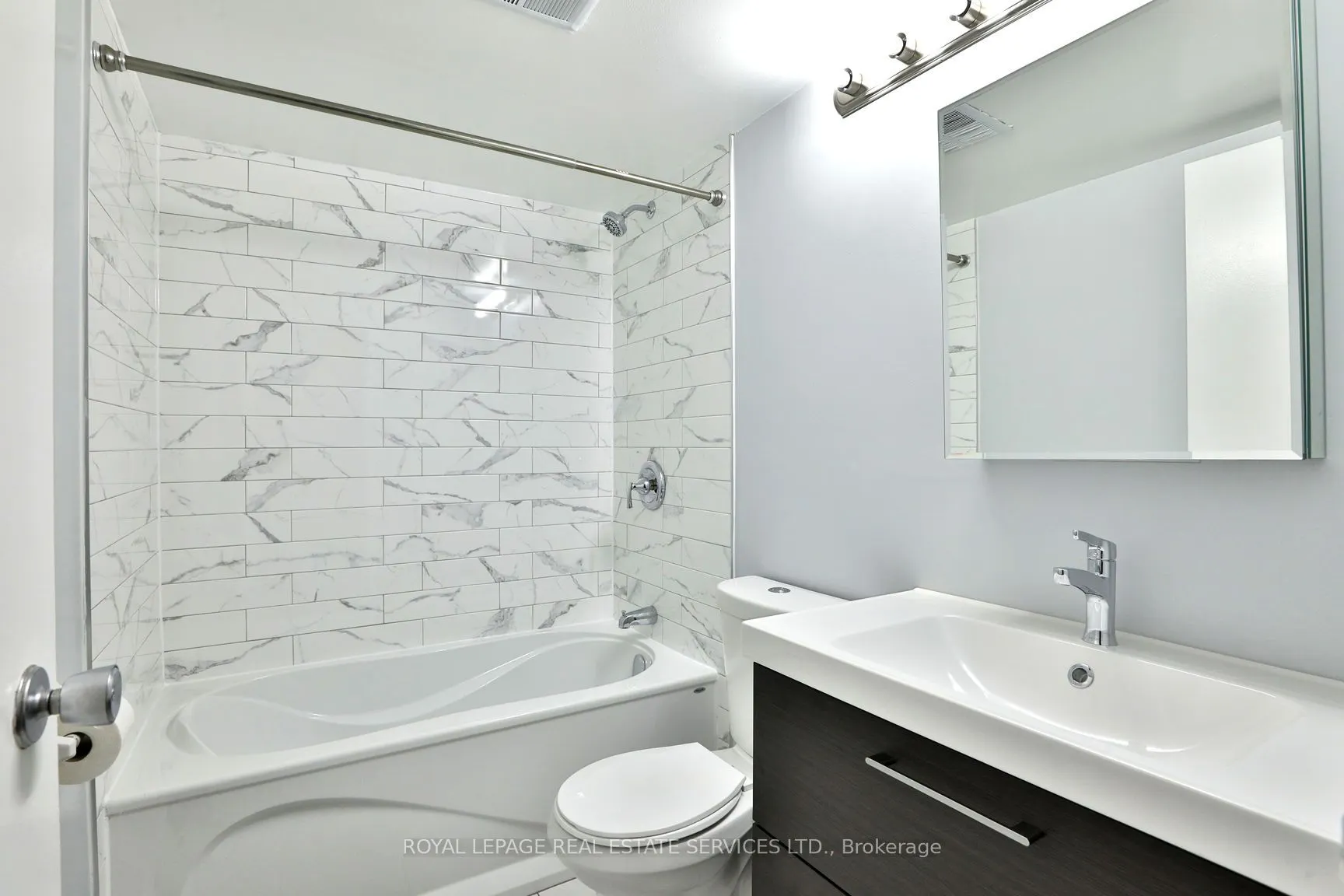 20 Speers Rd, #908