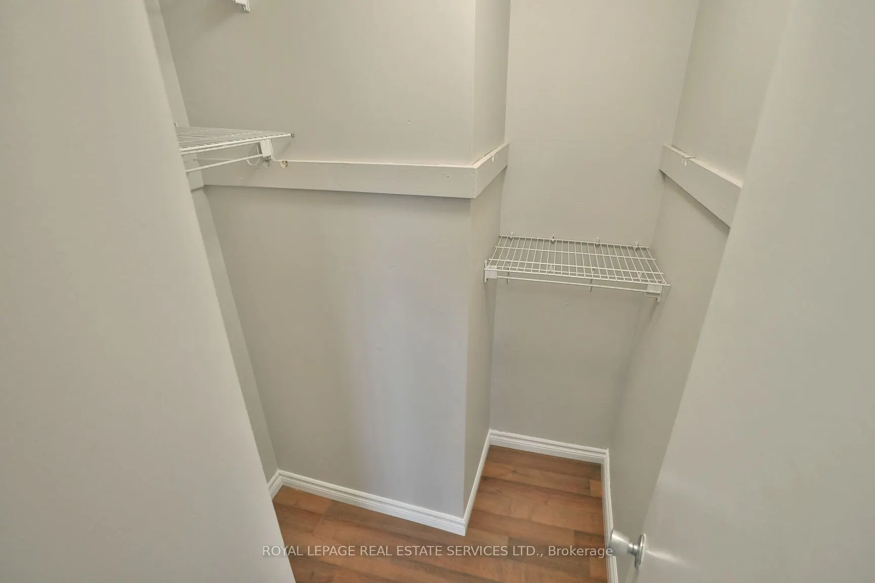 20 Speers Rd, #908