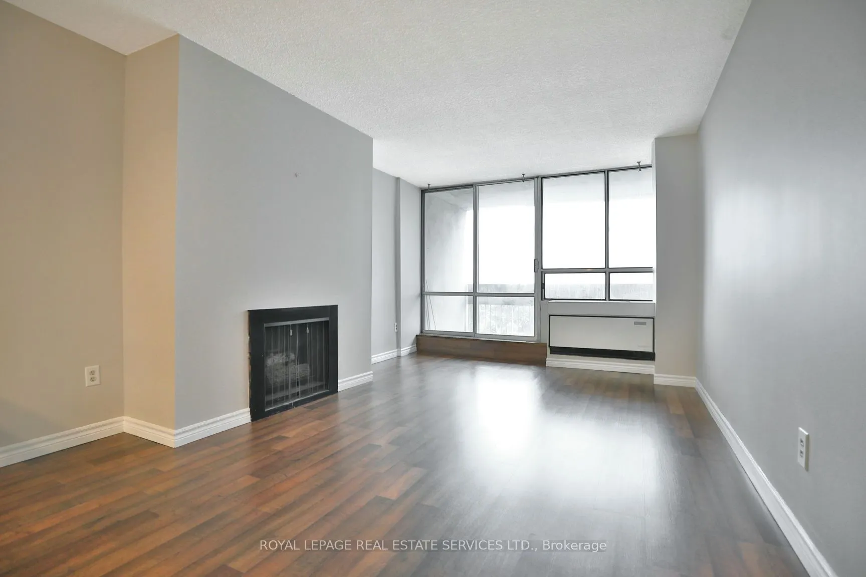 20 Speers Rd, #908