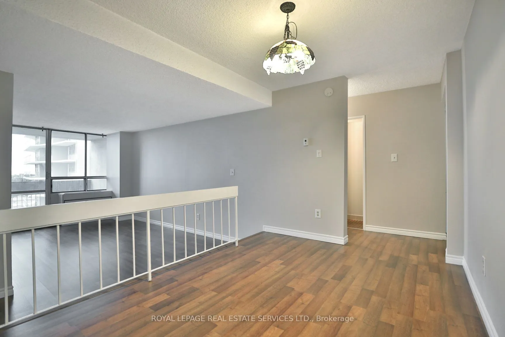 20 Speers Rd, #908