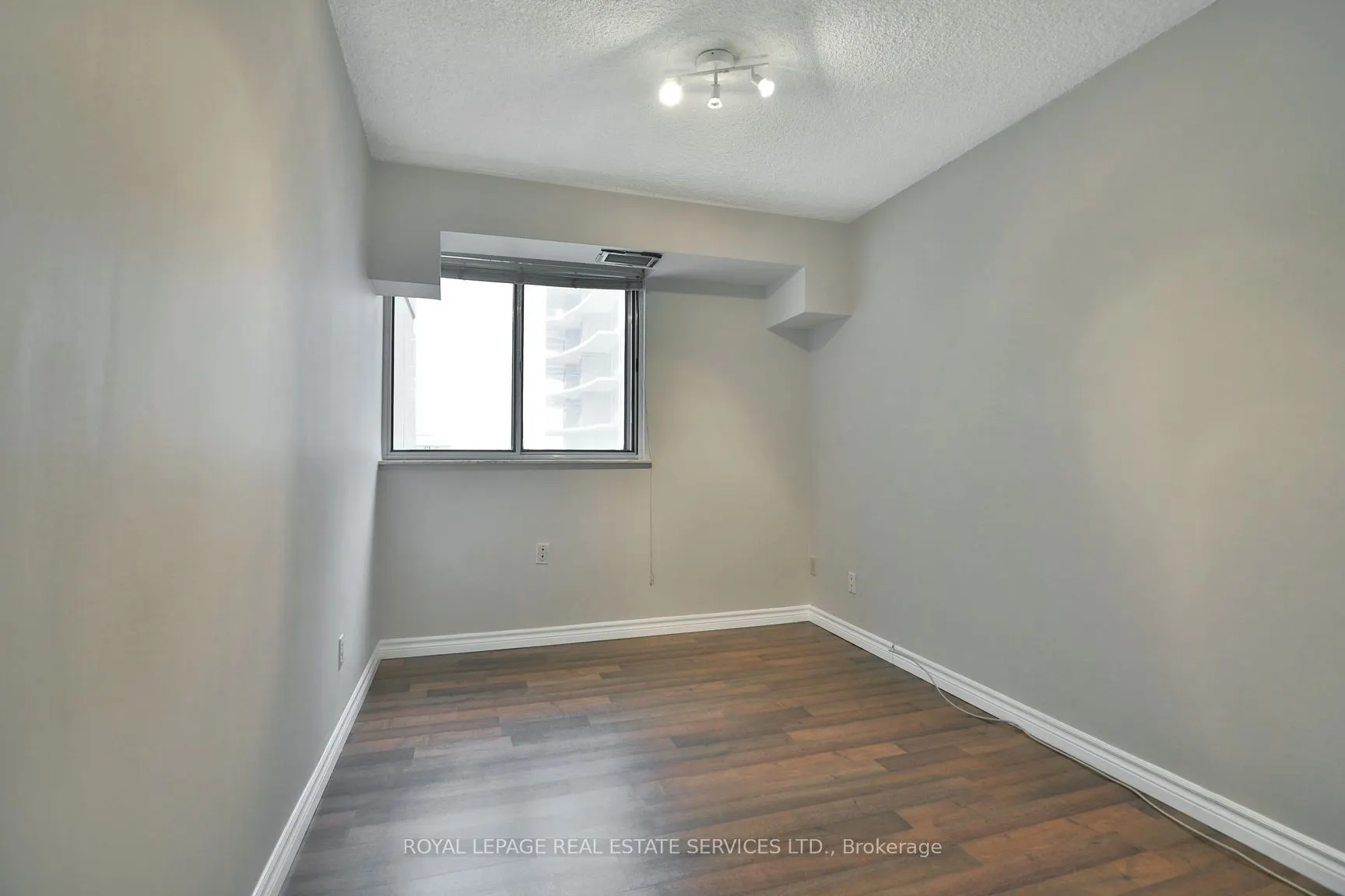20 Speers Rd, #908