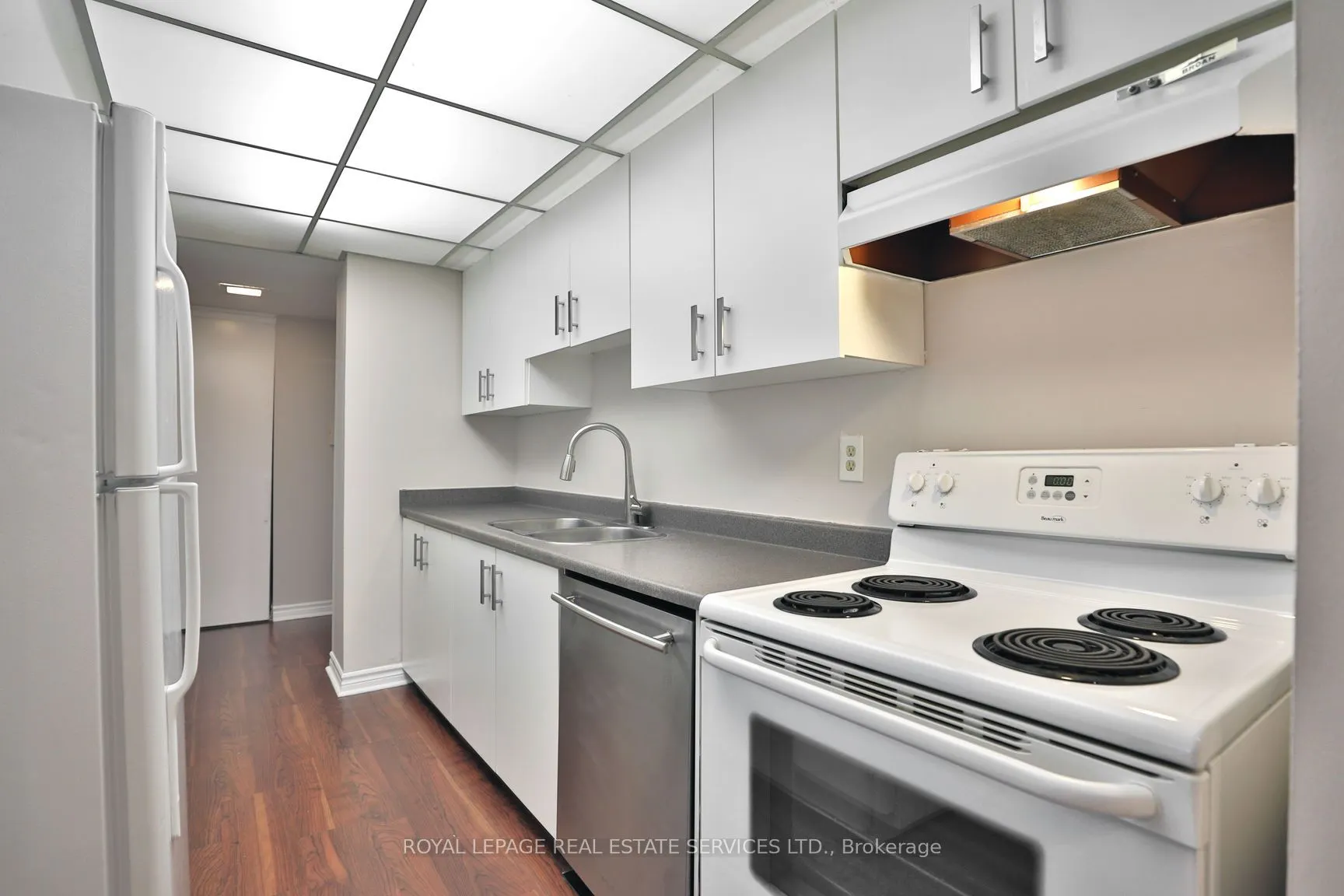 20 Speers Rd, #908