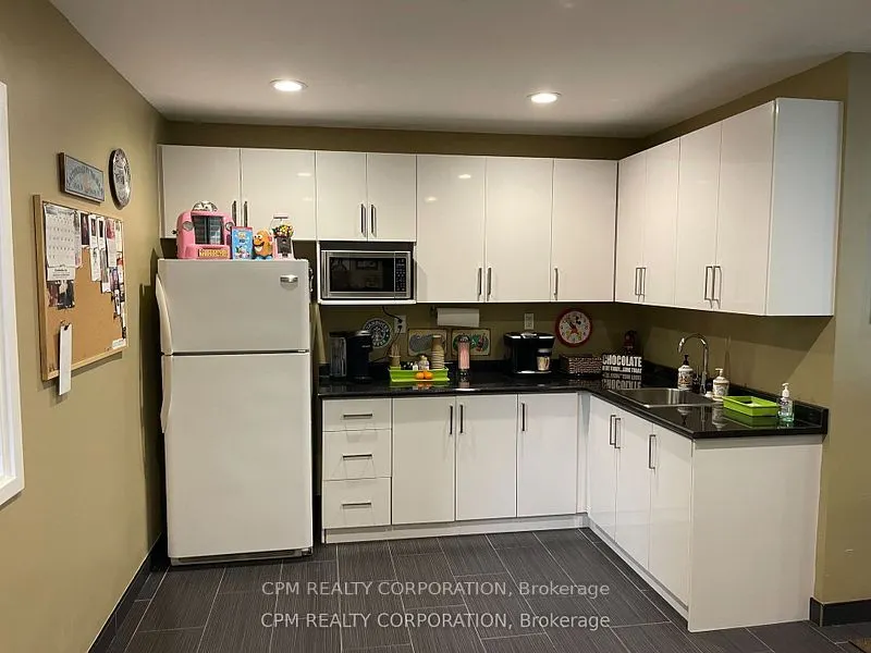 49 Fima Crescent, #E