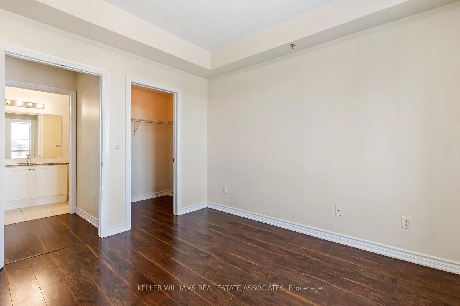 2486 Old Bronte Rd, #311