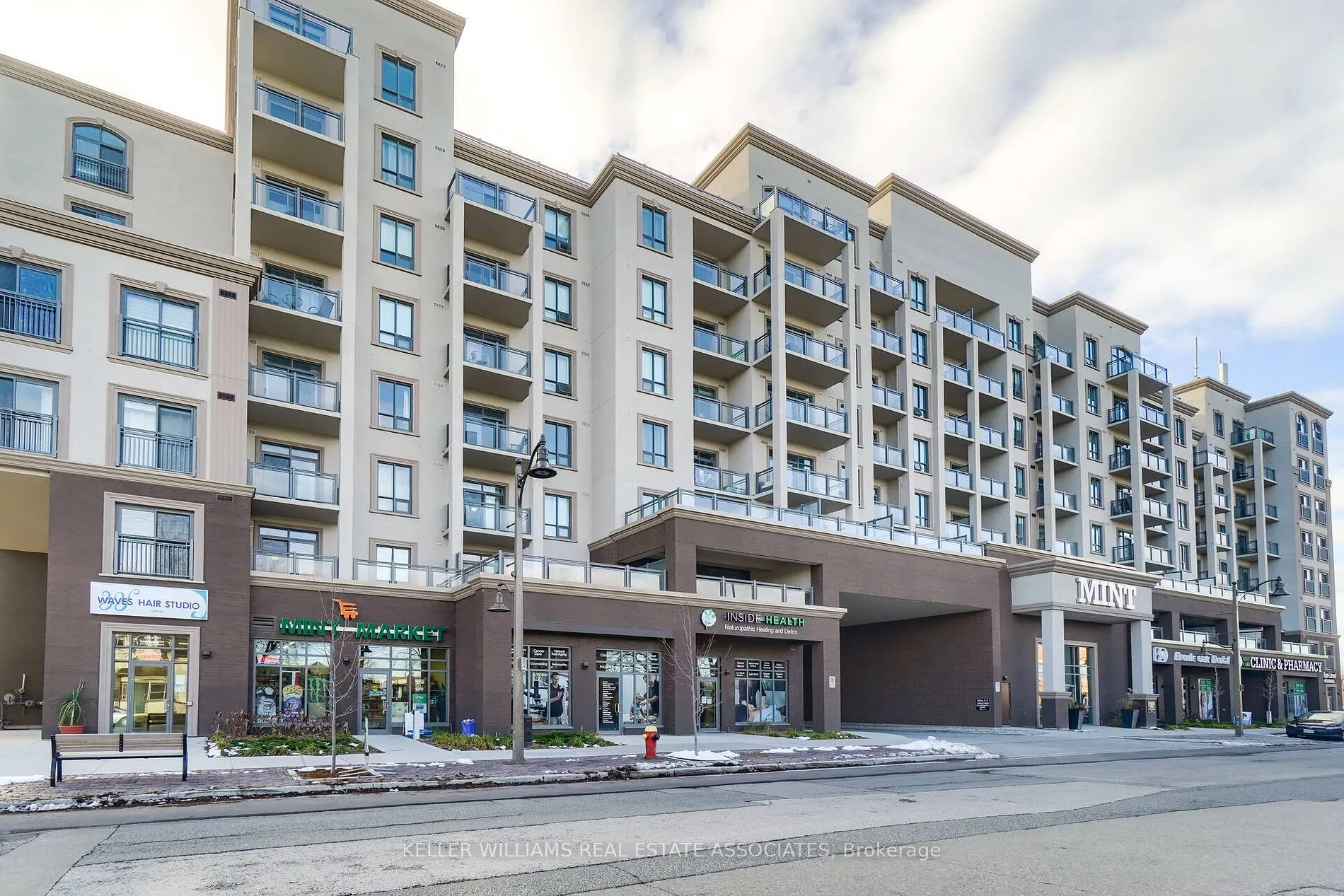 2486 Old Bronte Rd, #311