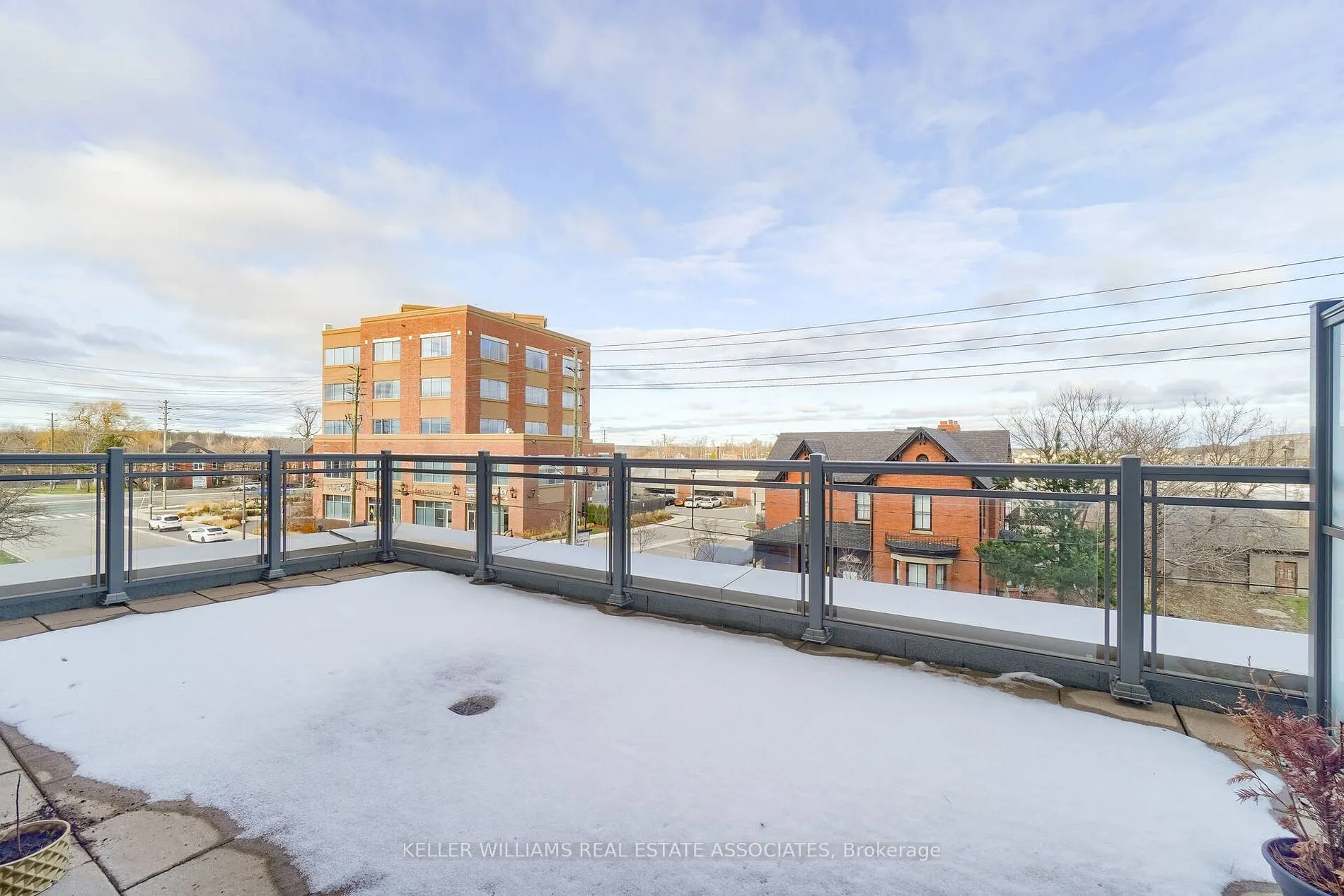 2486 Old Bronte Rd, #311