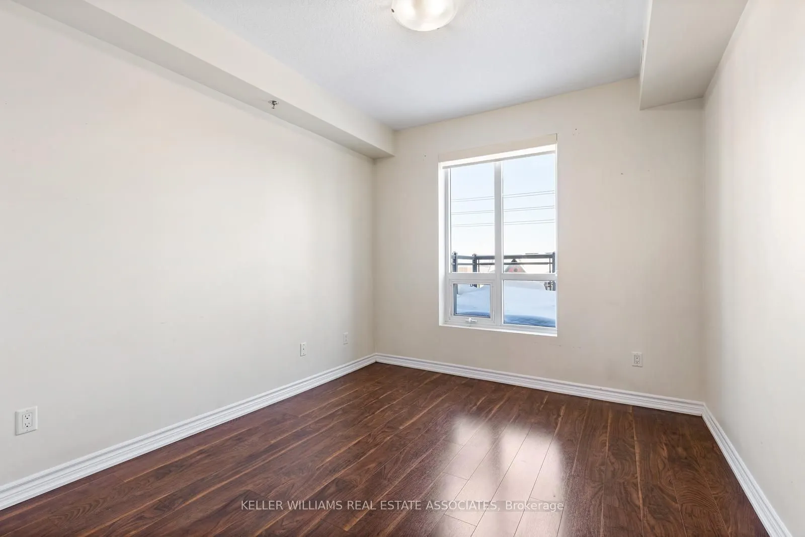 2486 Old Bronte Rd, #311