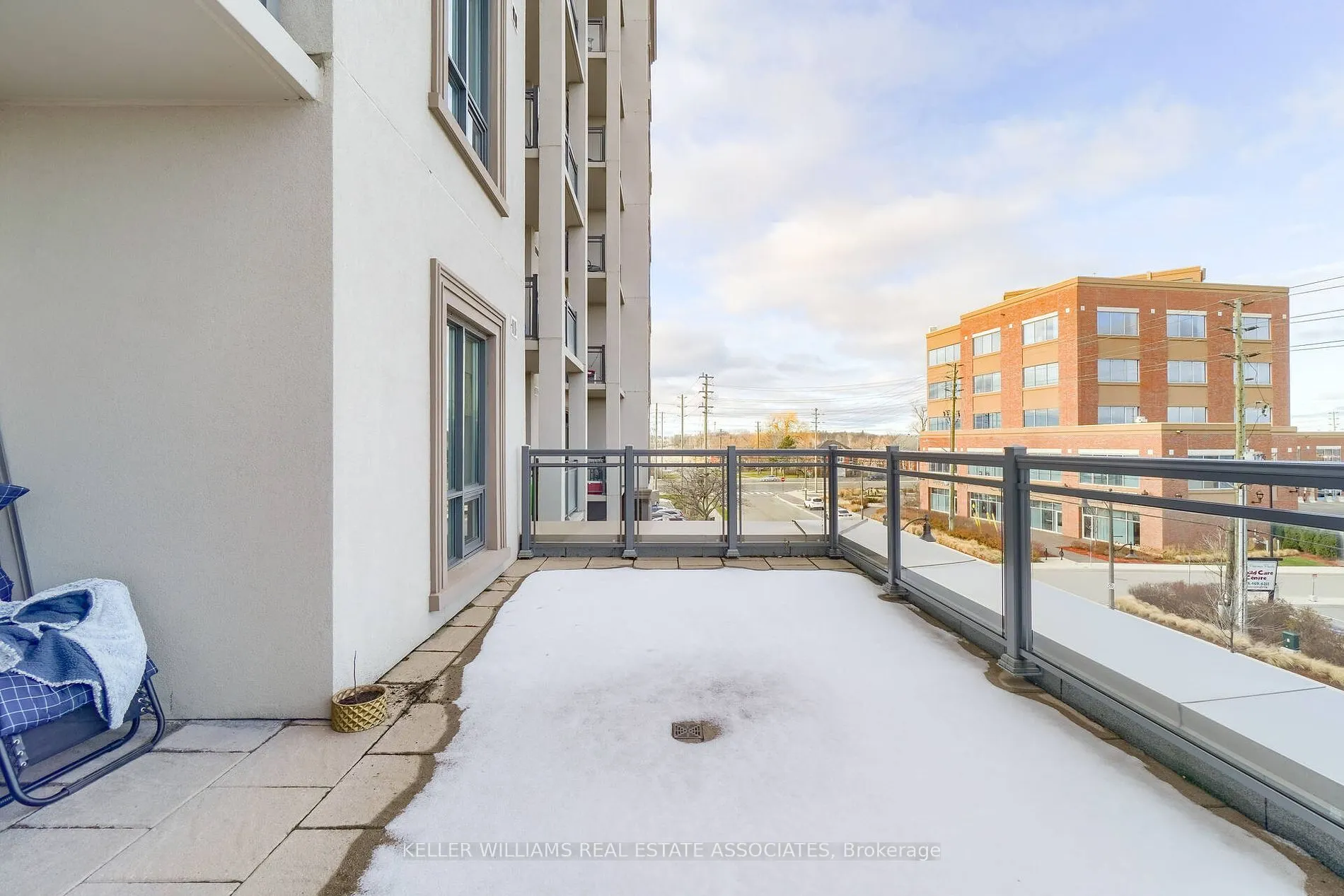 2486 Old Bronte Rd, #311