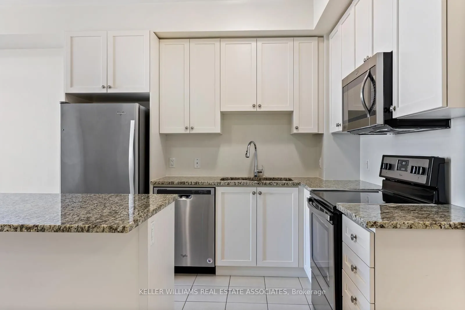 2486 Old Bronte Rd, #311