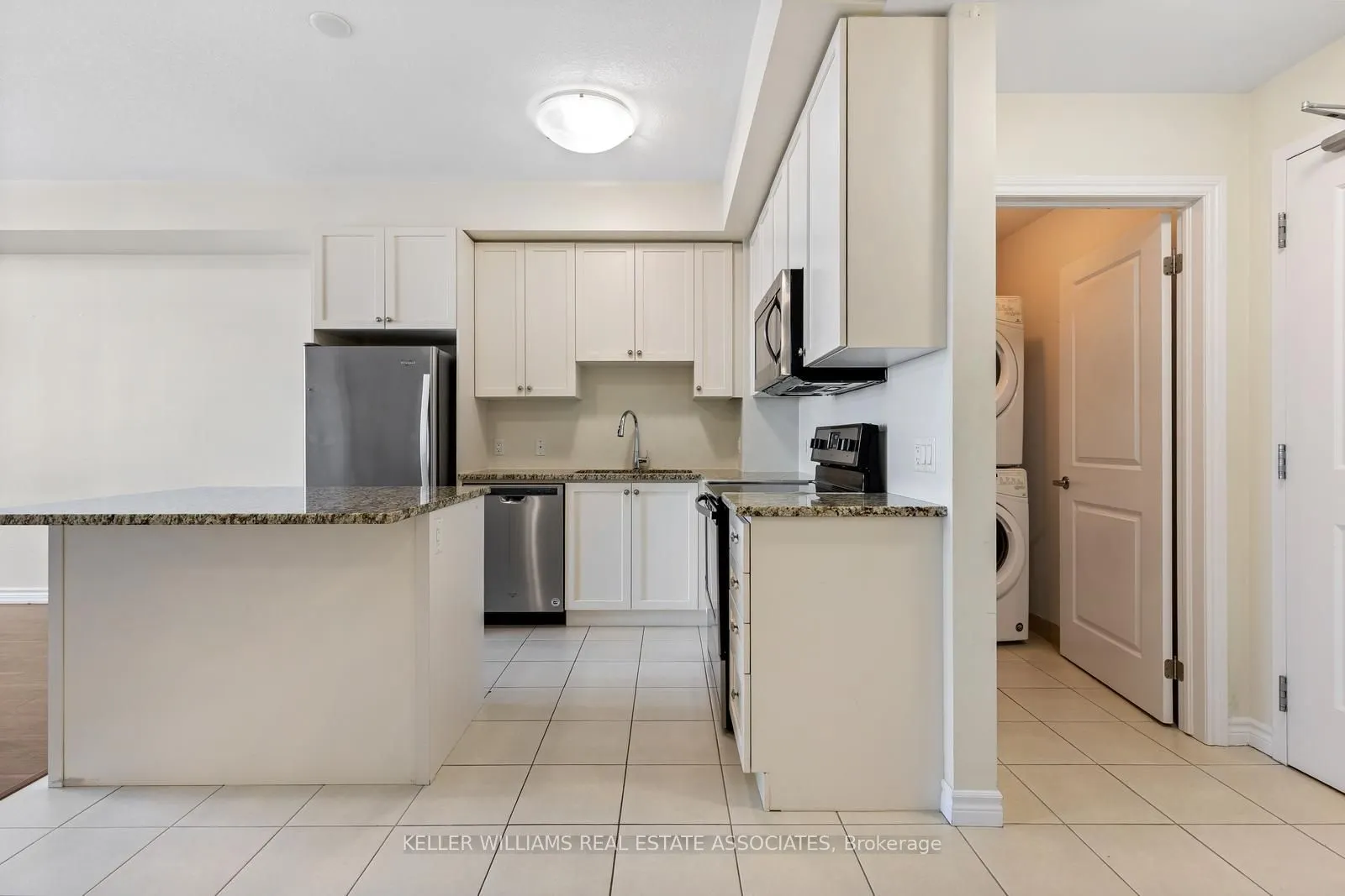 2486 Old Bronte Rd, #311