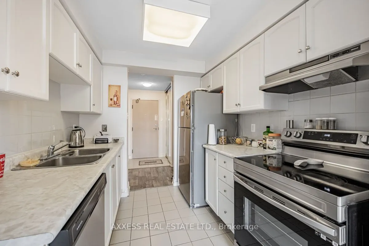 330 Rathburn Rd W, #1105