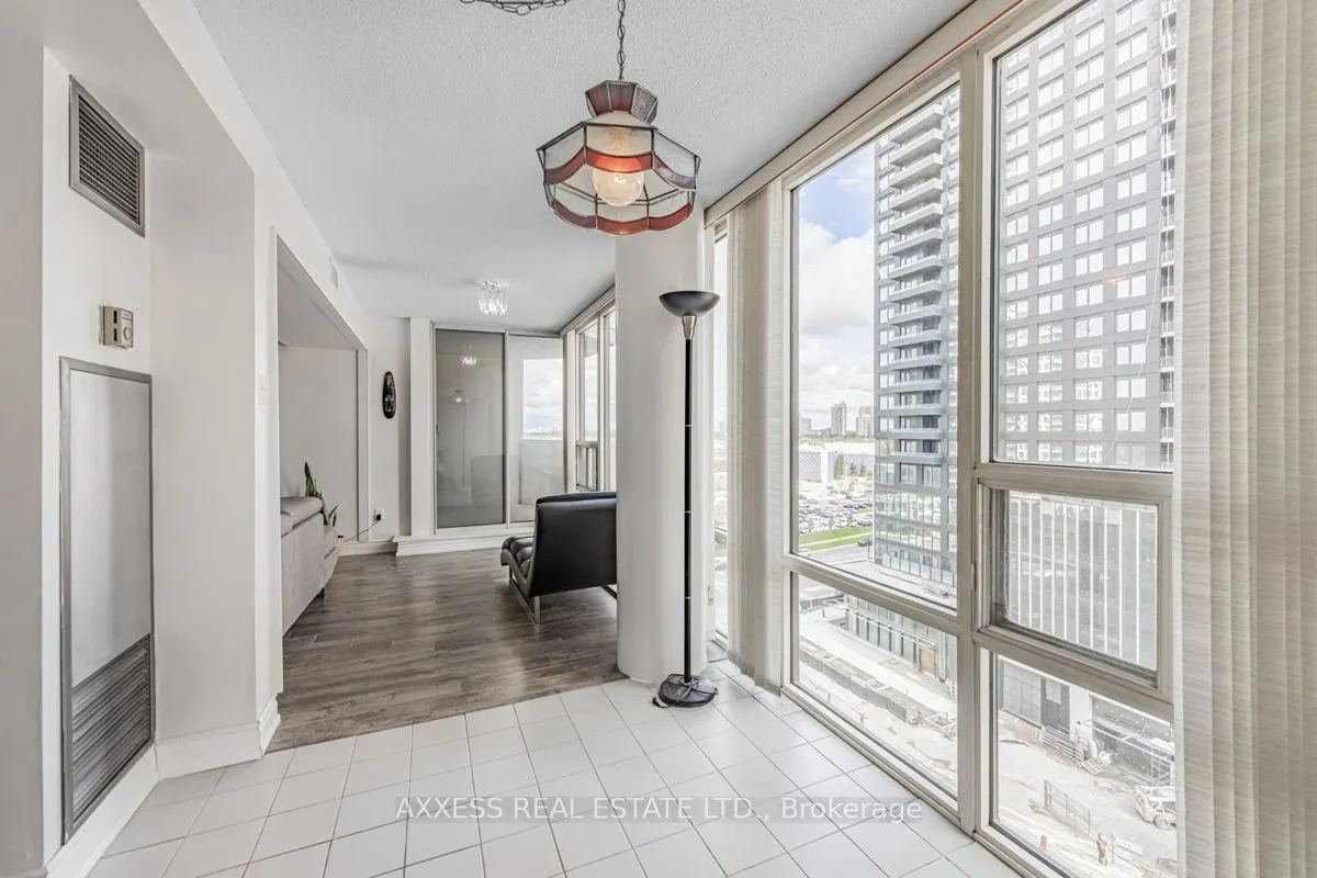 330 Rathburn Rd W, #1105