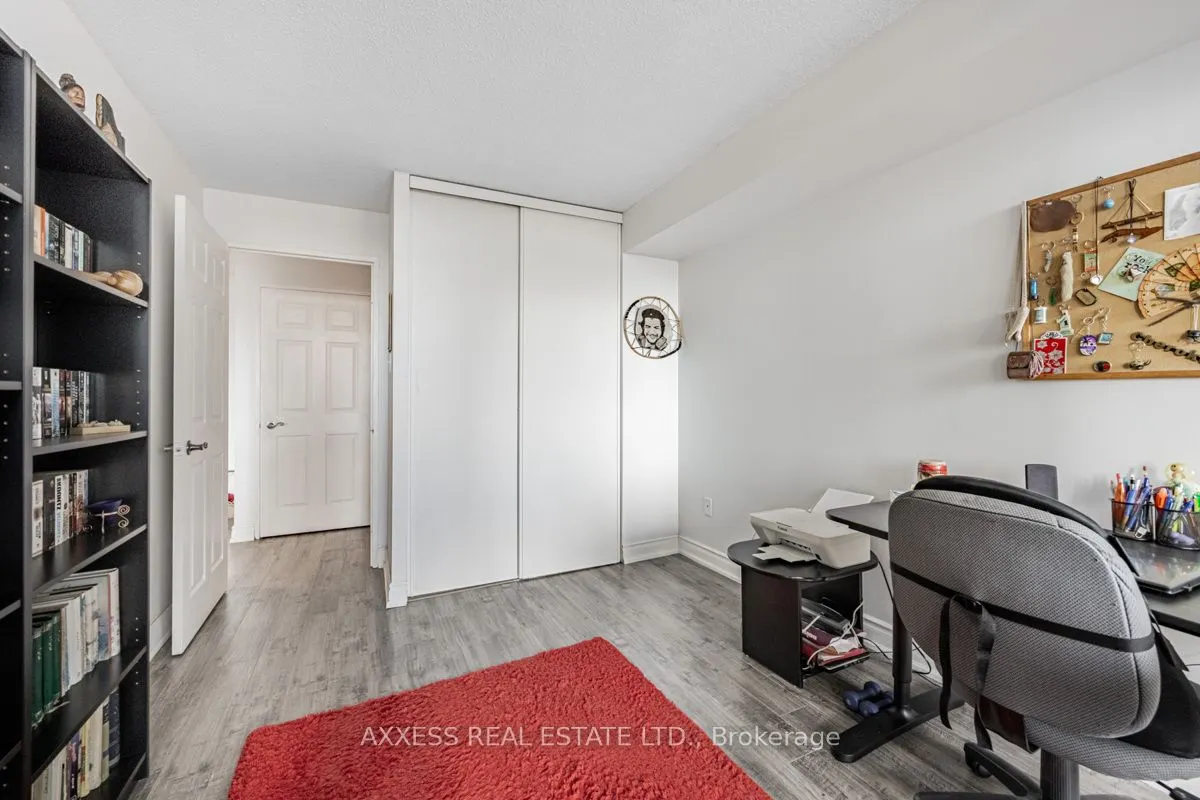 330 Rathburn Rd W, #1105